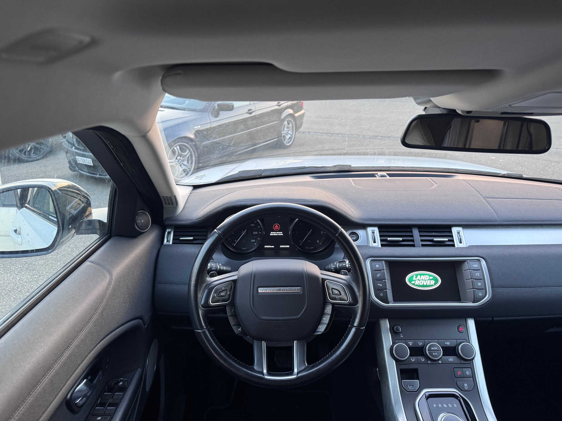 LAND ROVER Range Rover Evoque 2.0 TD4 SE AT9-image-6