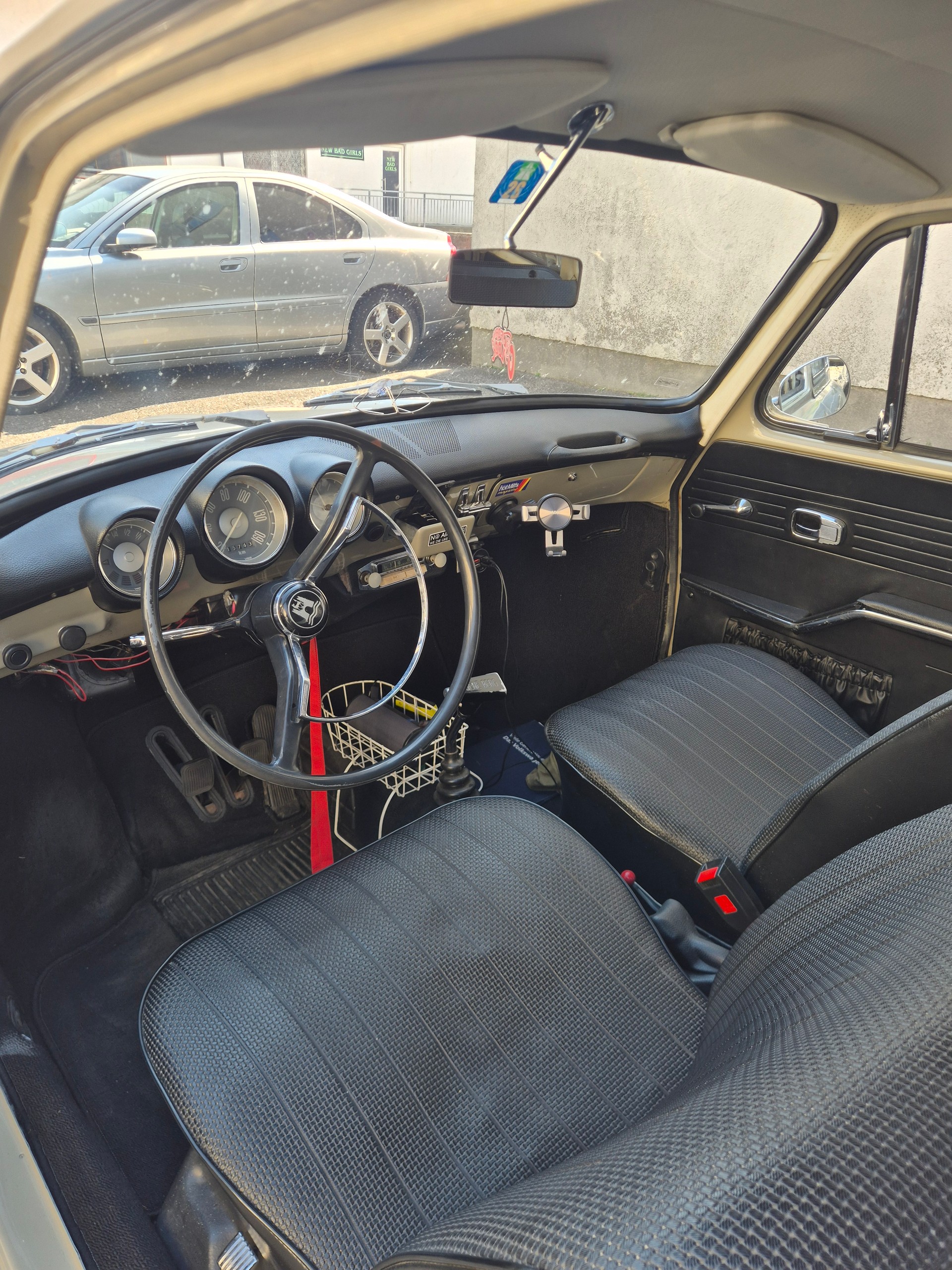 VW Typ 3 Variant L 1600-image-3