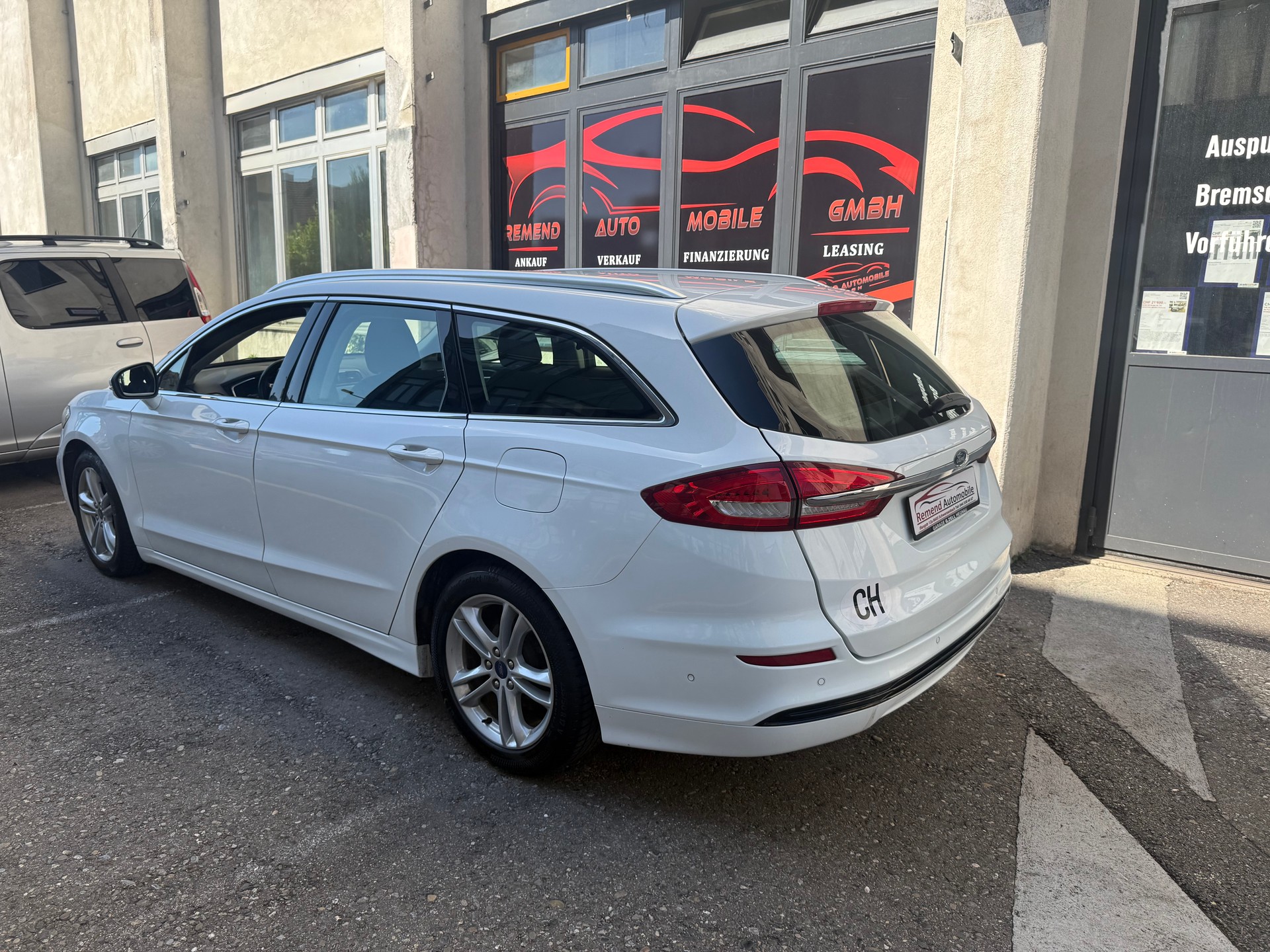 FORD Mondeo 2.0 TDCi Titanium Automatik-image-4