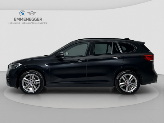 BMW X1 xDrive 18d M Sport-showroom-element-1