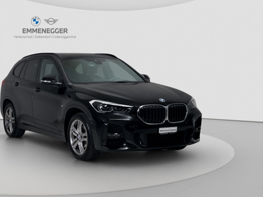 BMW X1 xDrive 18d M Sport-showroom-element-2