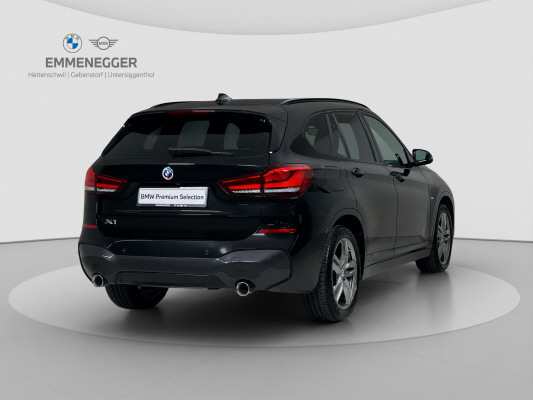 BMW X1 xDrive 18d M Sport-showroom-element-3