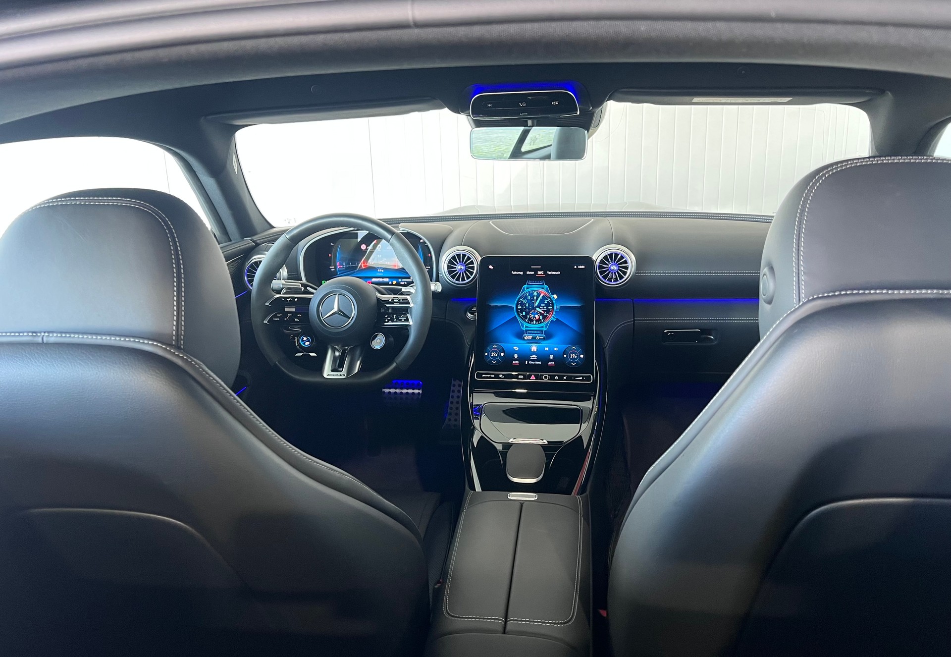 MERCEDES-BENZ AMG GT 63 4Matic+ Executive Edition-image-13