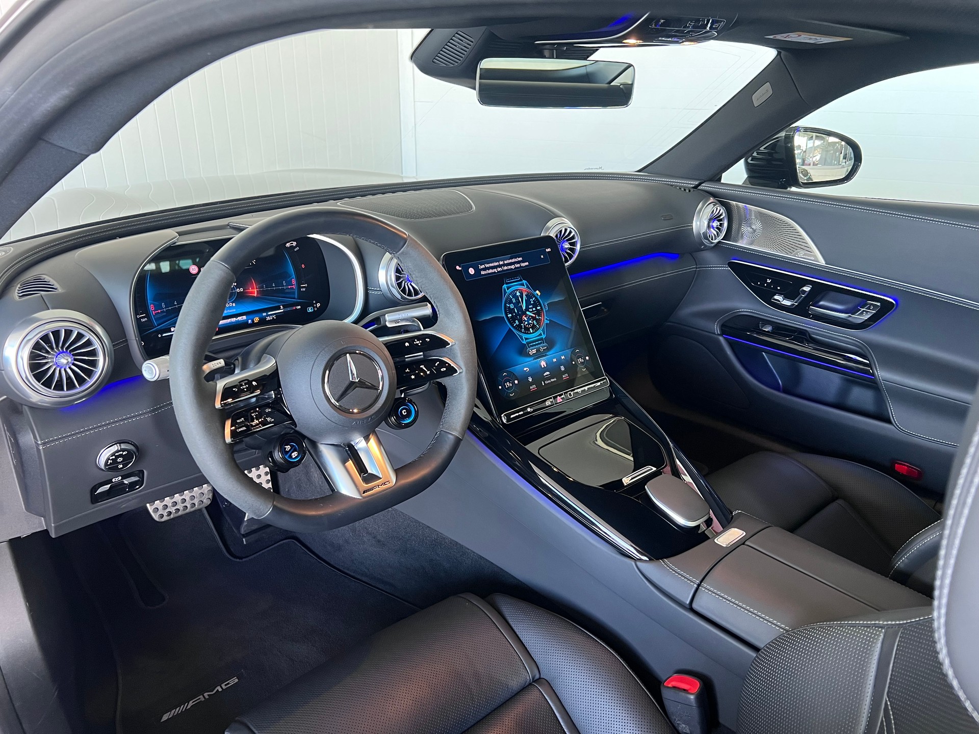 MERCEDES-BENZ AMG GT 63 4Matic+ Executive Edition-image-12