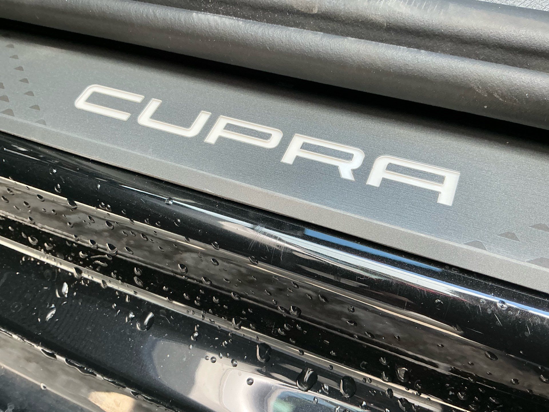 CUPRA Leon Sportstourer 1.5 e-Hybrid 272 PS VZ *** PURE PERFORMANCE PAKET ***-image-27