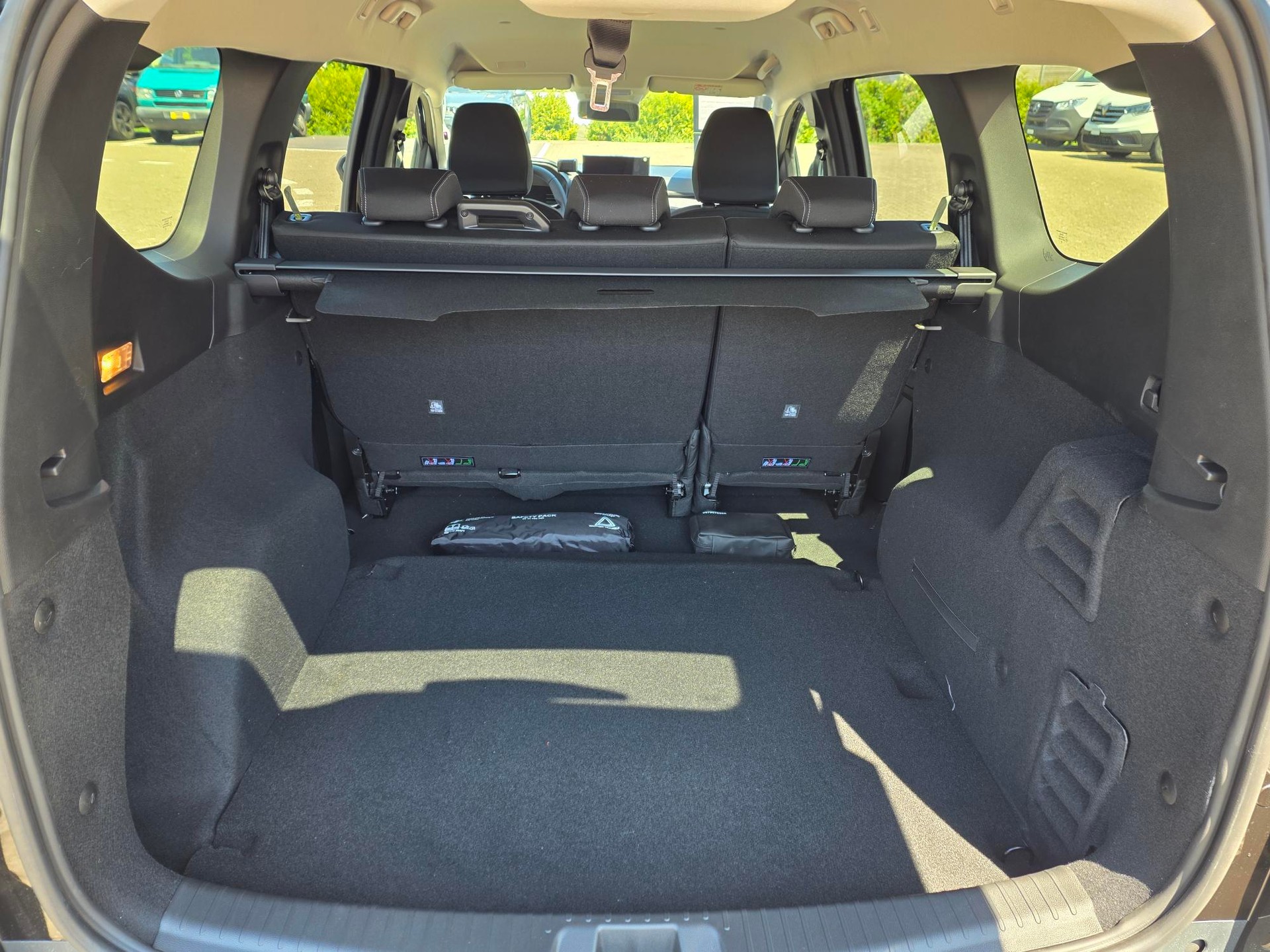 DACIA Jogger 1.8 Hybrid Journey-image-9