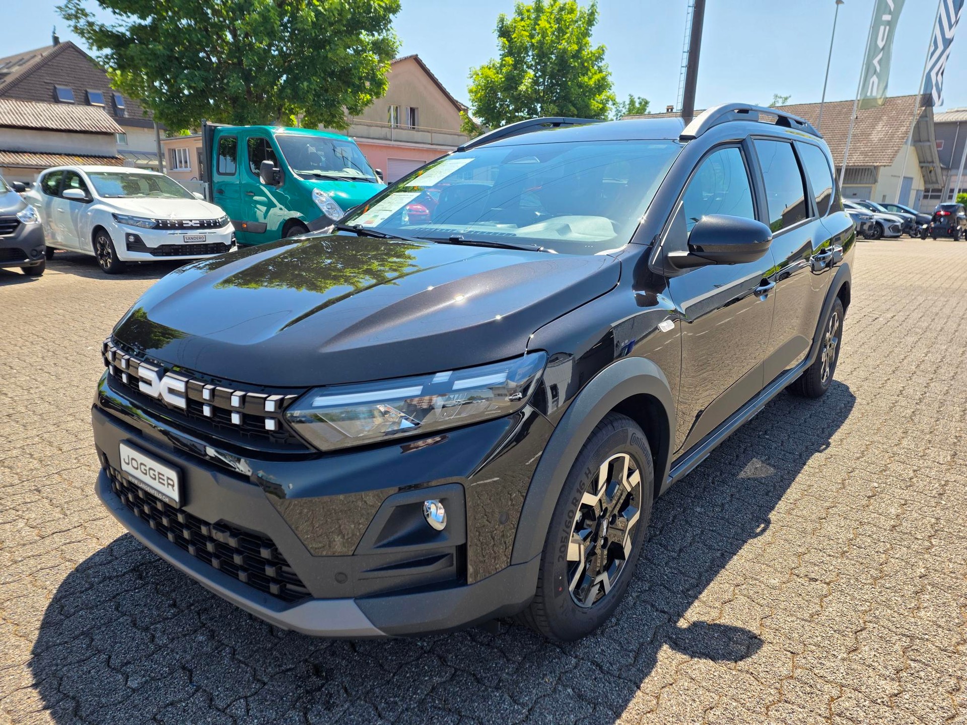 DACIA Jogger 1.8 Hybrid Journey-image-0