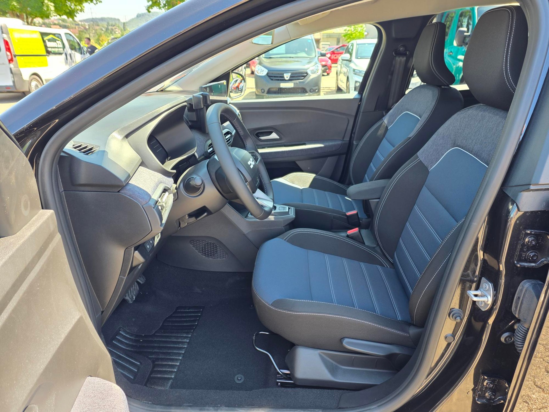 DACIA Jogger 1.8 Hybrid Journey-image-5