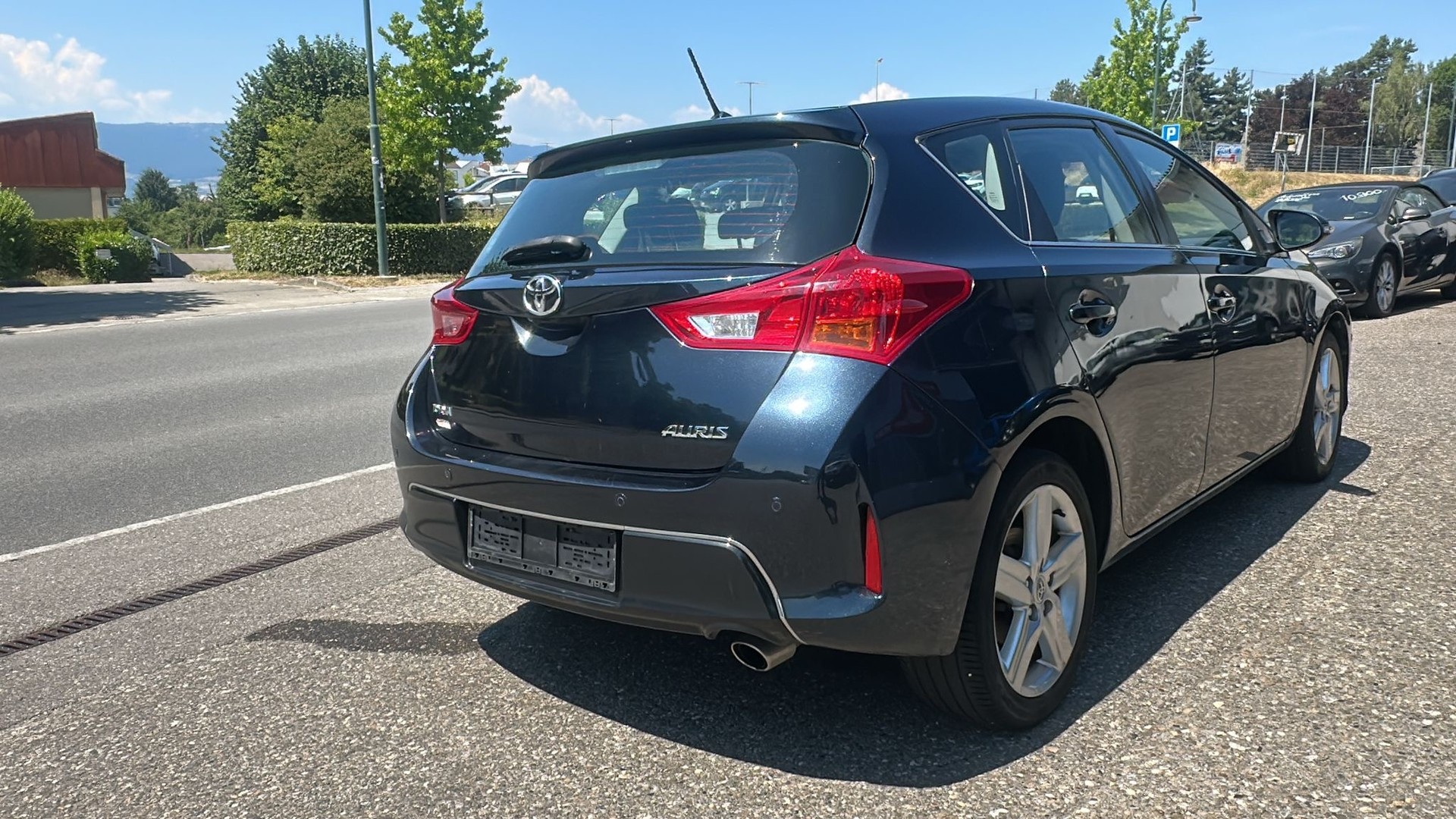 TOYOTA Auris 1.6 Luna-image-12