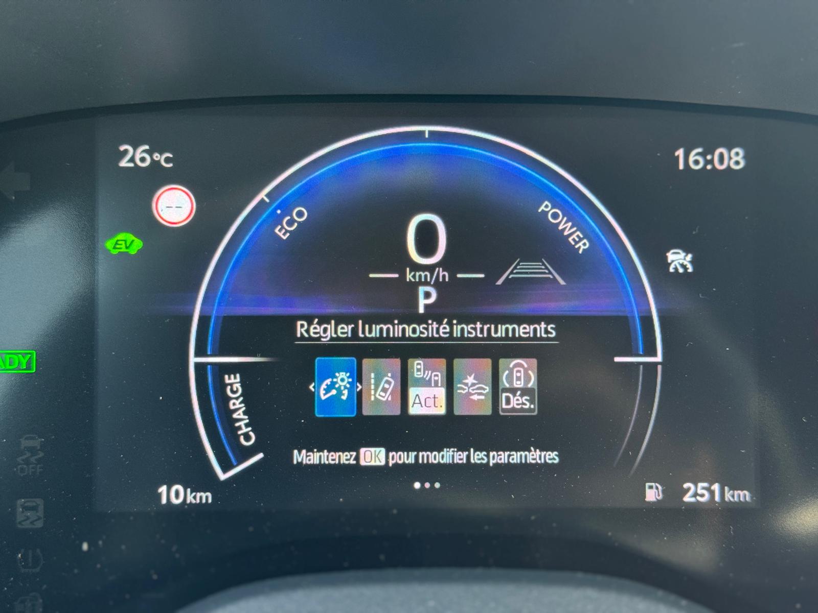 TOYOTA Yaris Cross 1.5 Trend e-CVT-image-11