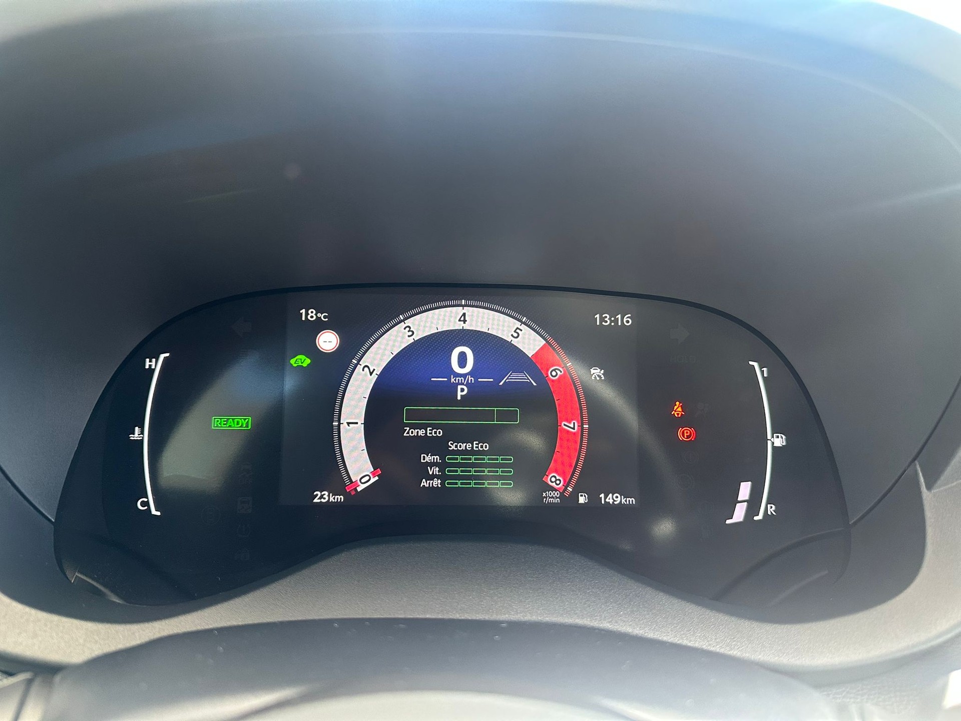 TOYOTA Yaris Cross 1.5 Trend e-CVT-image-10