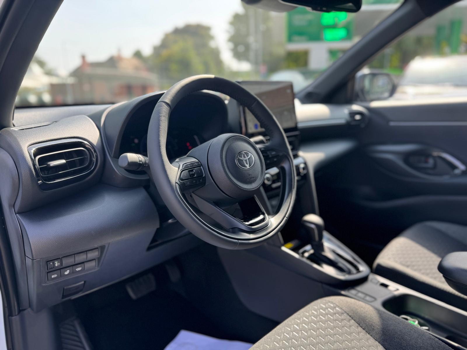 TOYOTA Yaris Cross 1.5 Trend e-CVT-image-5