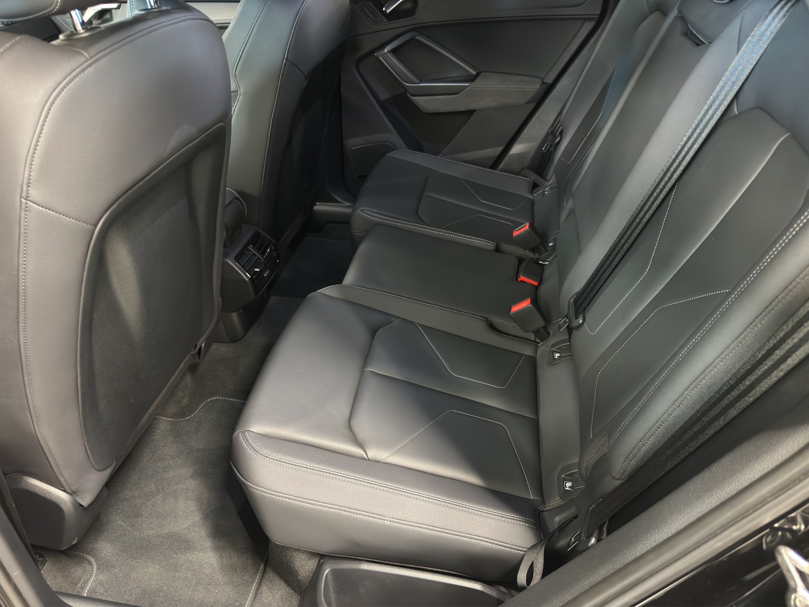 AUDI Q3 Sportback 45 TFSI quattro S-tronic-image-11