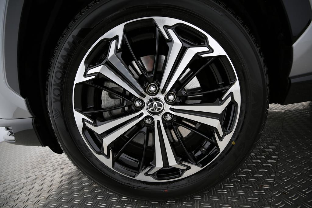 TOYOTA RAV4 2.5 Plug-In-Hybrid Platinum-image-5