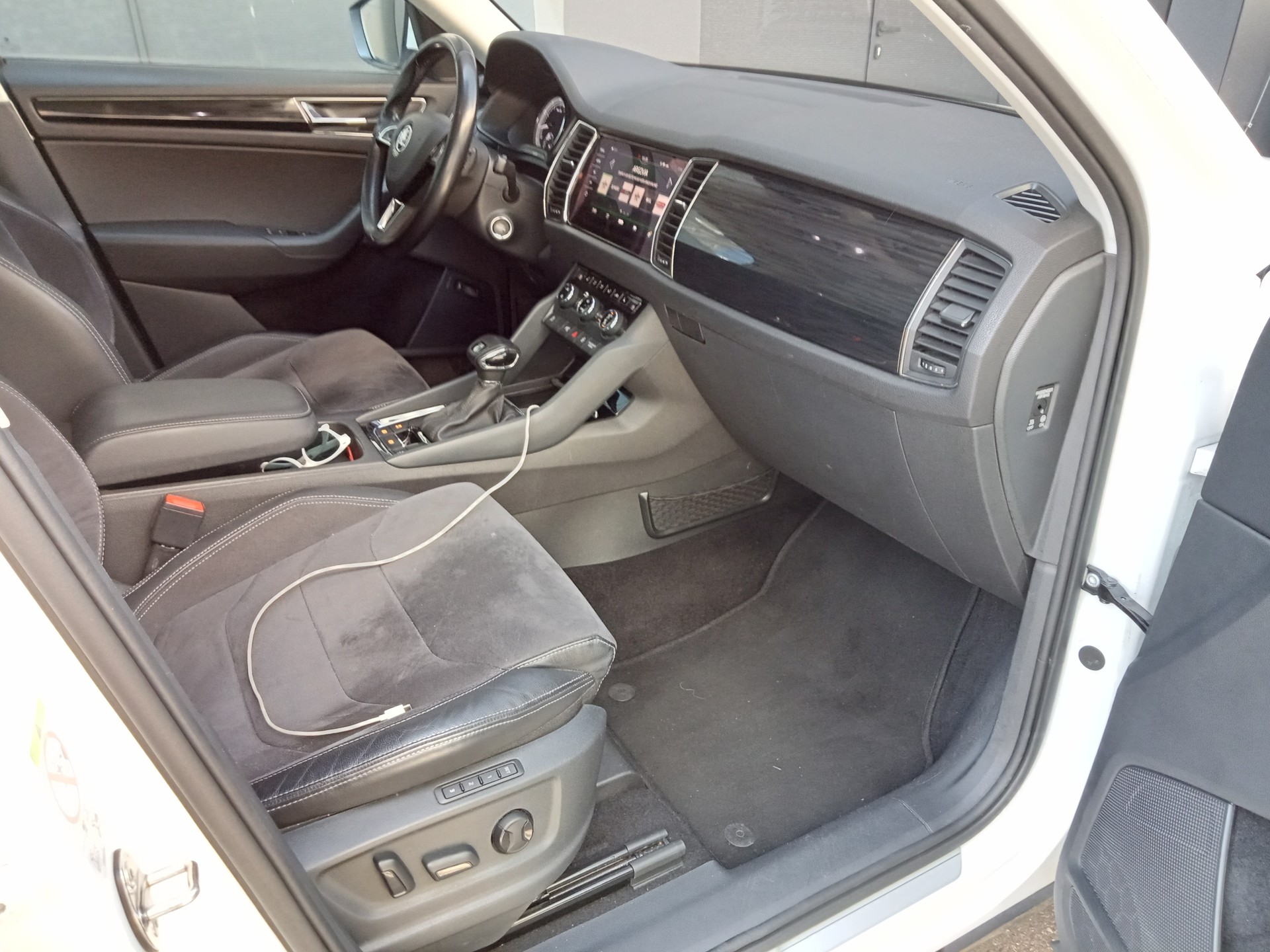 SKODA Kodiaq 2.0 TSI Style DSG 4x4-image-11