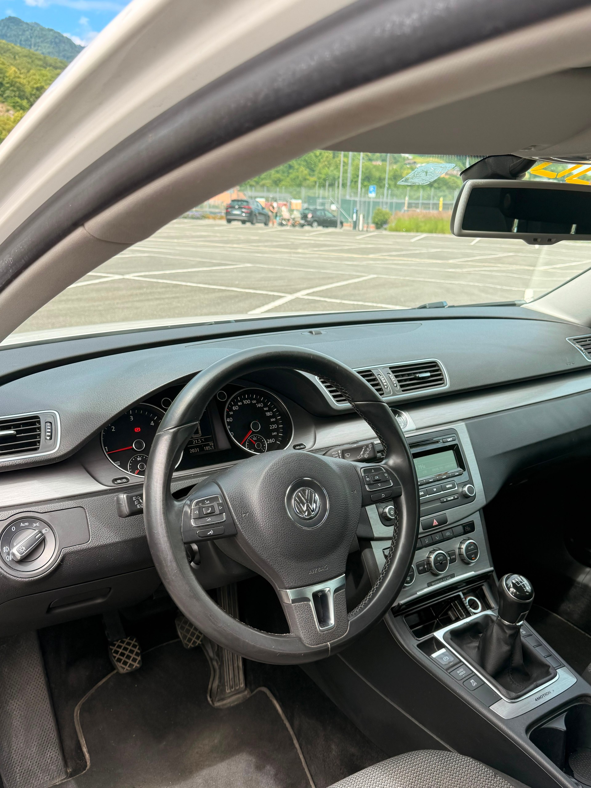 VW Passat Variant 2.0 TDI BMT Comfortline 4M-image-4