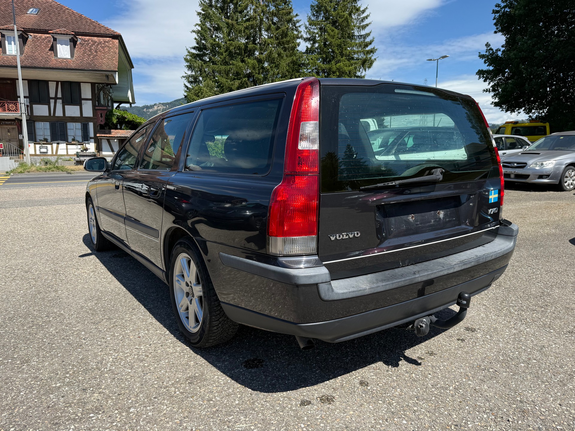 VOLVO V70 2.4-image-6