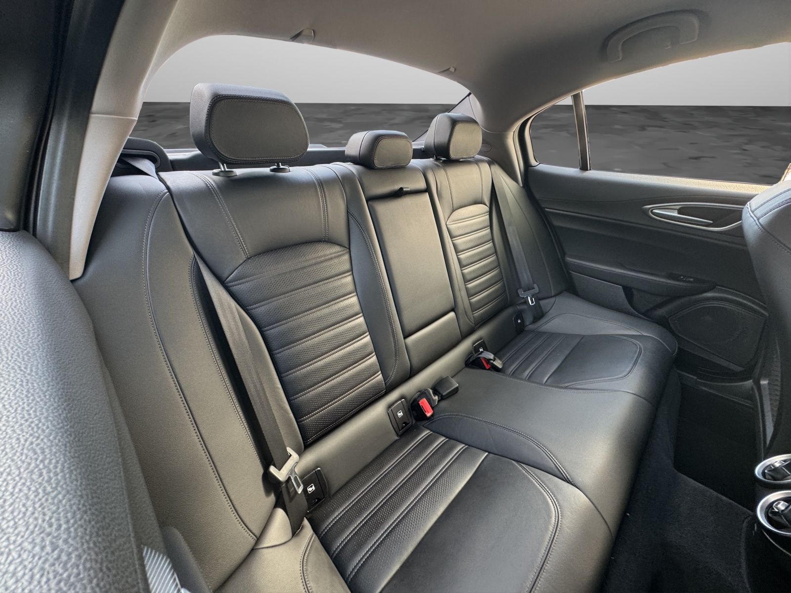 ALFA ROMEO Giulia 2.0 Q4 Veloce-image-12