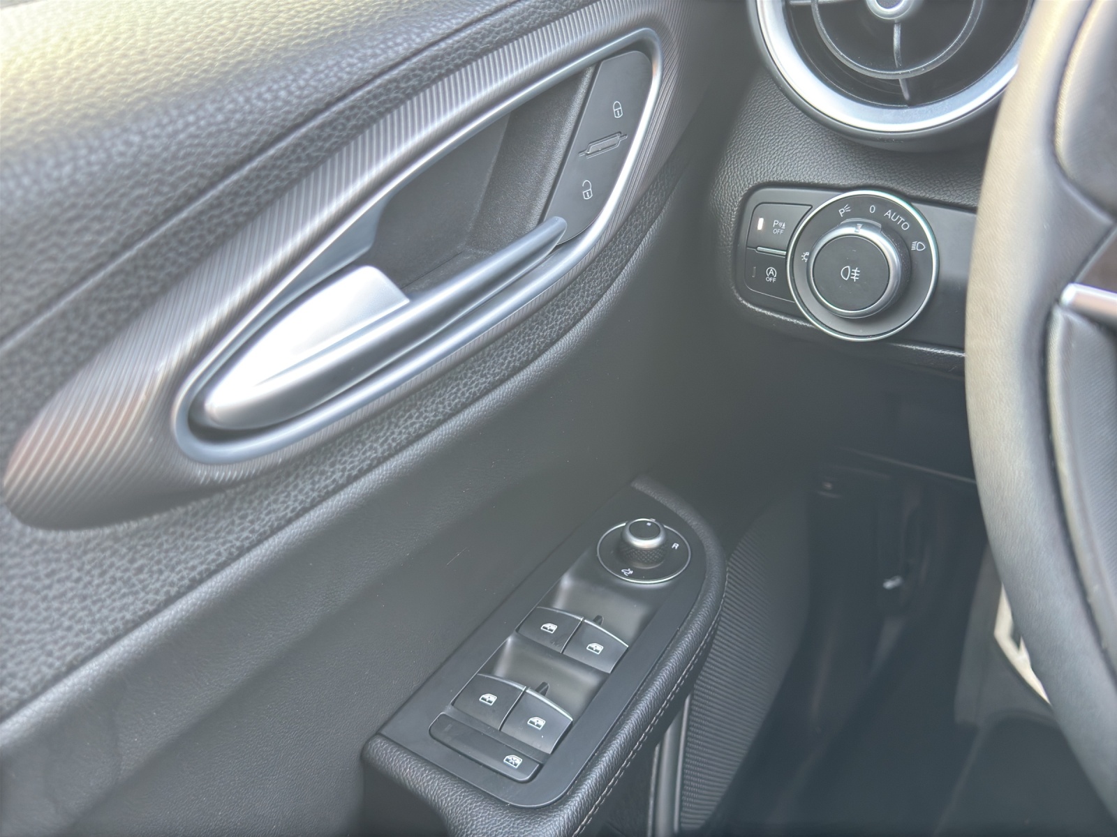 ALFA ROMEO Giulia 2.0 Q4 Veloce-image-11