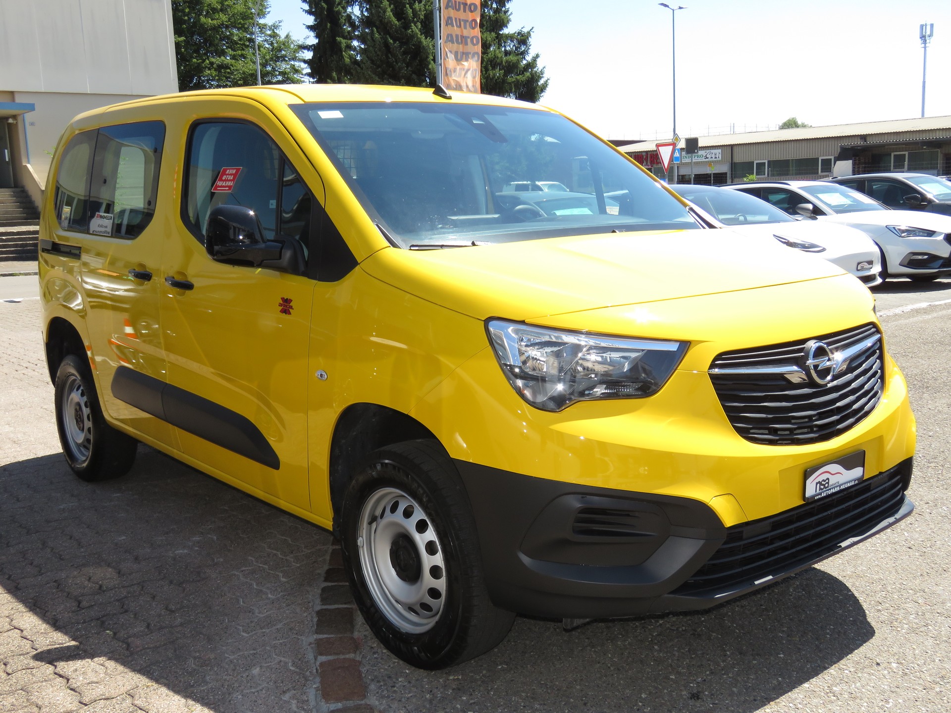 OPEL Combo Cargo 1.5 s/s 4x4 3-Plätzer, Nutzlast 640 kg-image-2