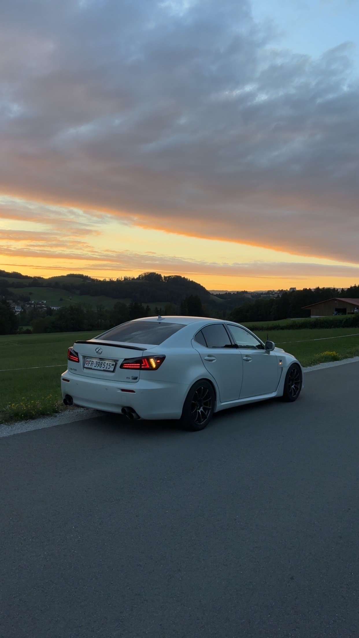 LEXUS F-image-0