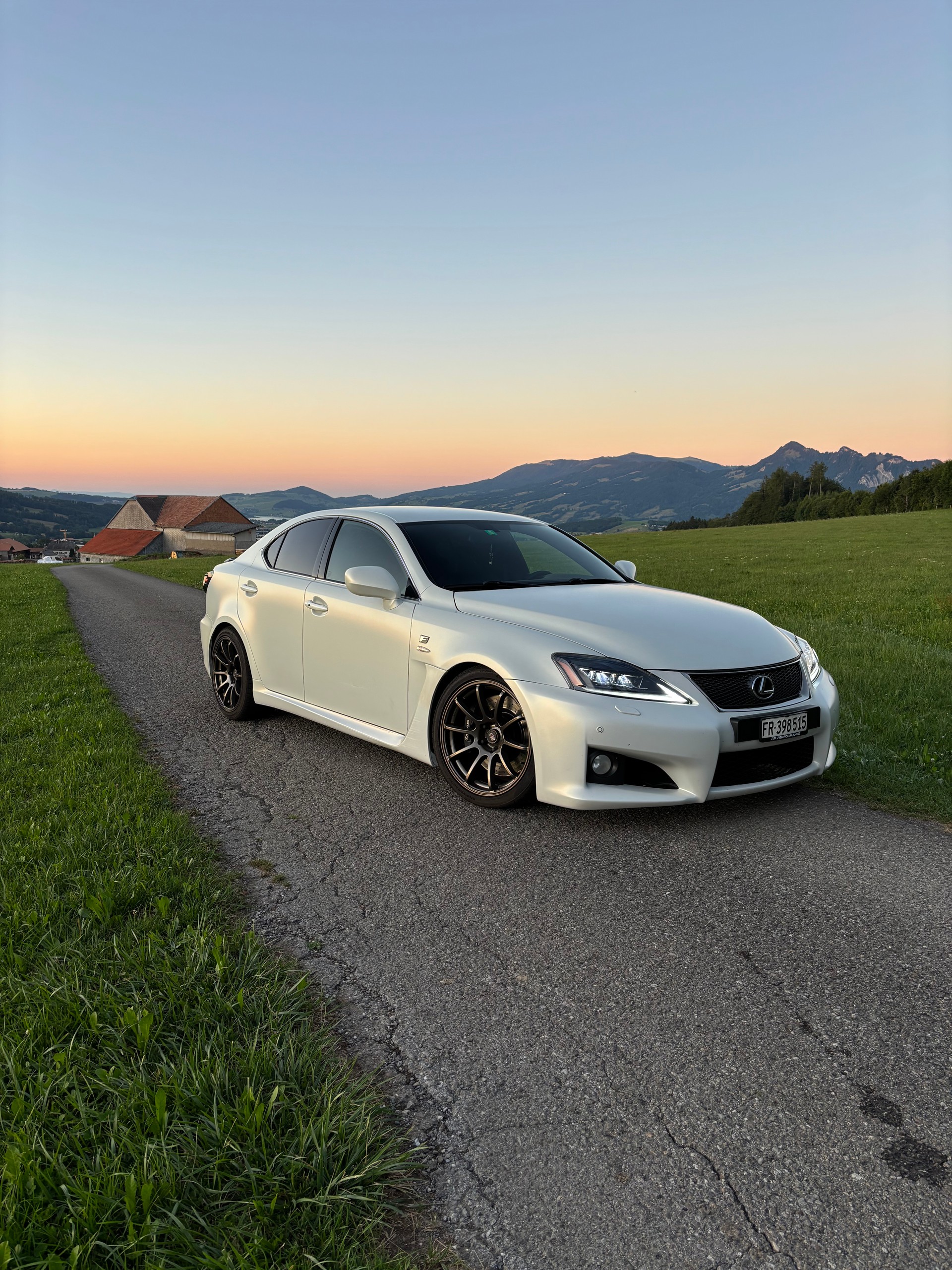 LEXUS F-image-1