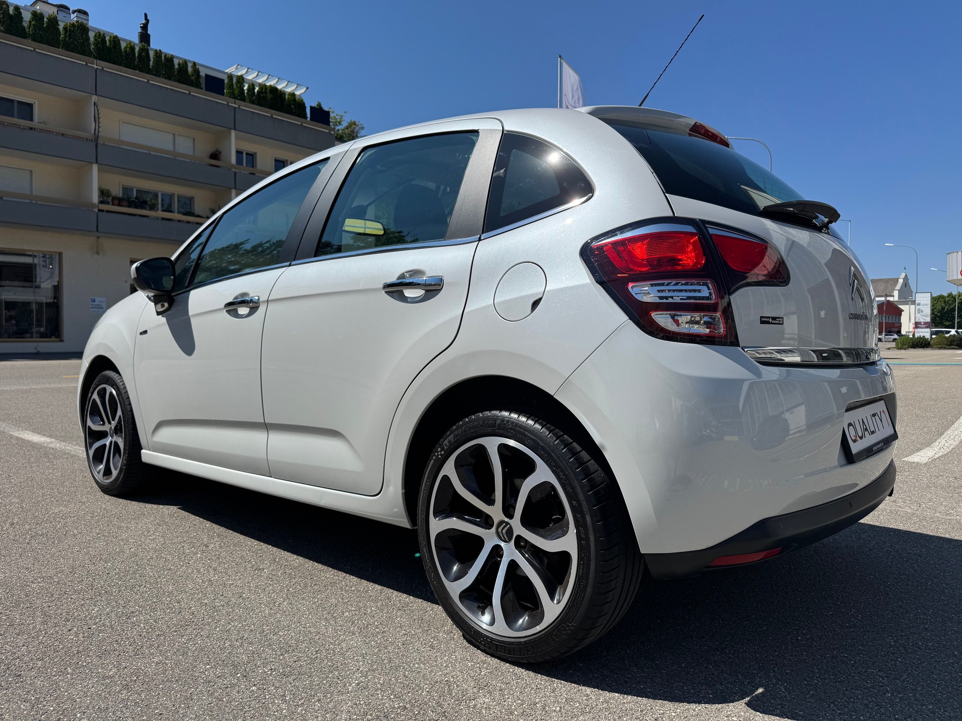 CITROEN C3 1.6i 16V Exclusive Automatic-image-6