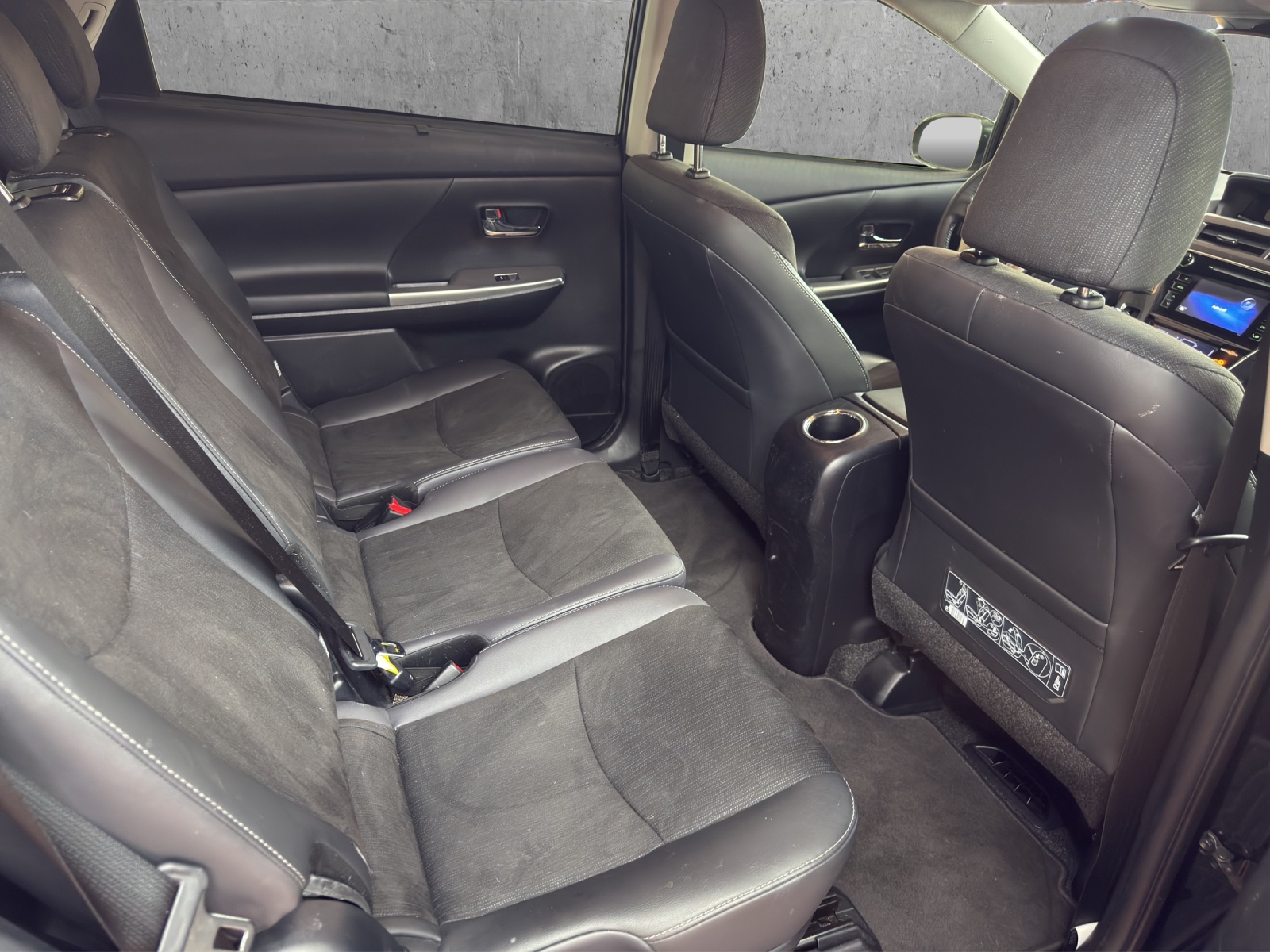 TOYOTA Prius+ 1.8 VVT-i HSD Style-image-11