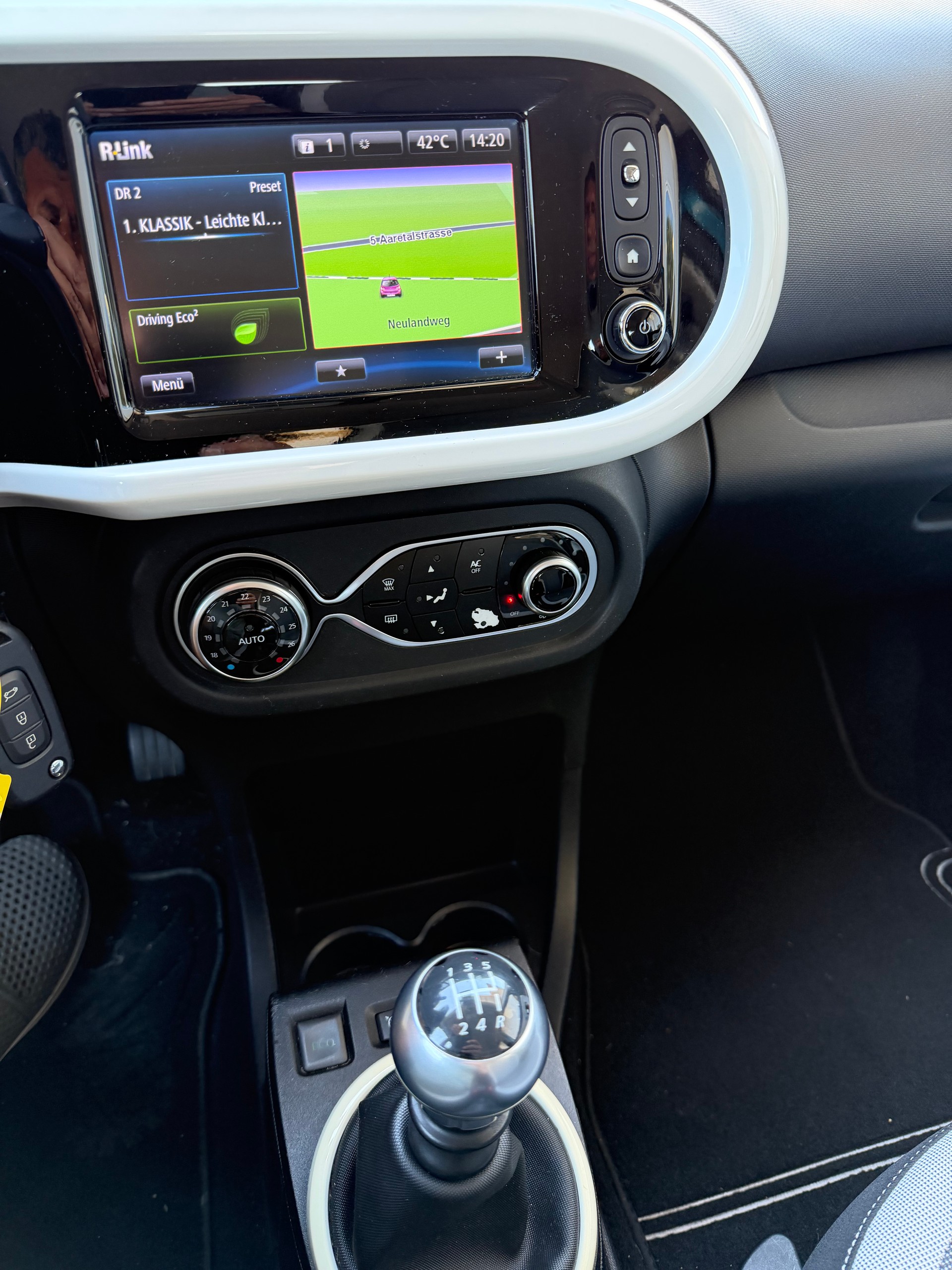 RENAULT Twingo 0.9 Iconic-image-12