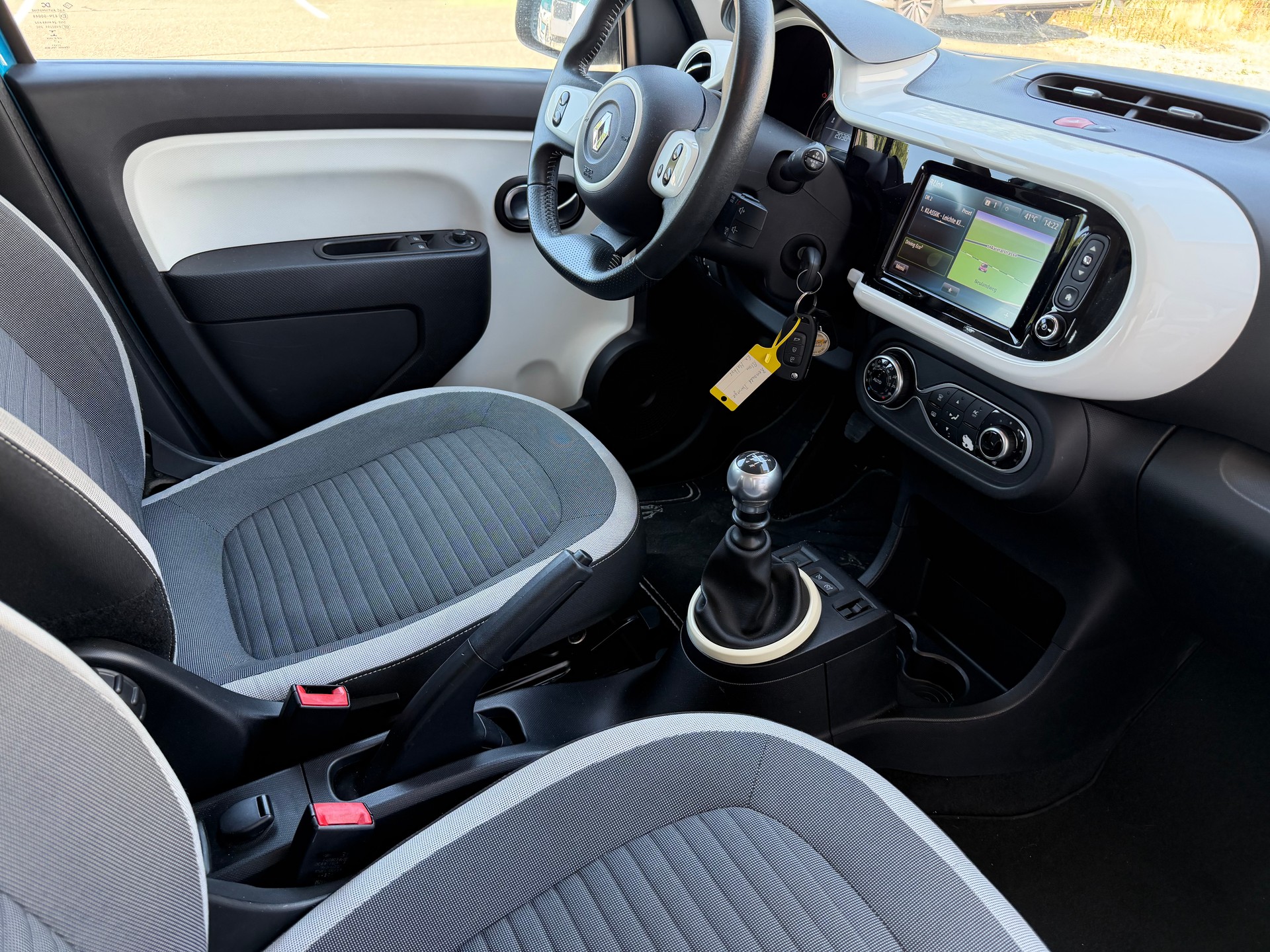 RENAULT Twingo 0.9 Iconic-image-7