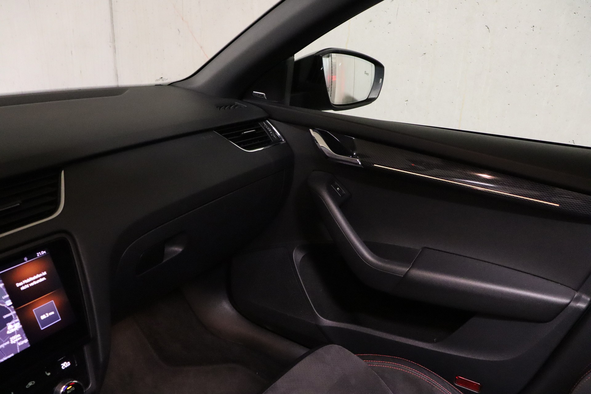 SKODA Octavia Combi 2.0 TSI RS DSG-image-16