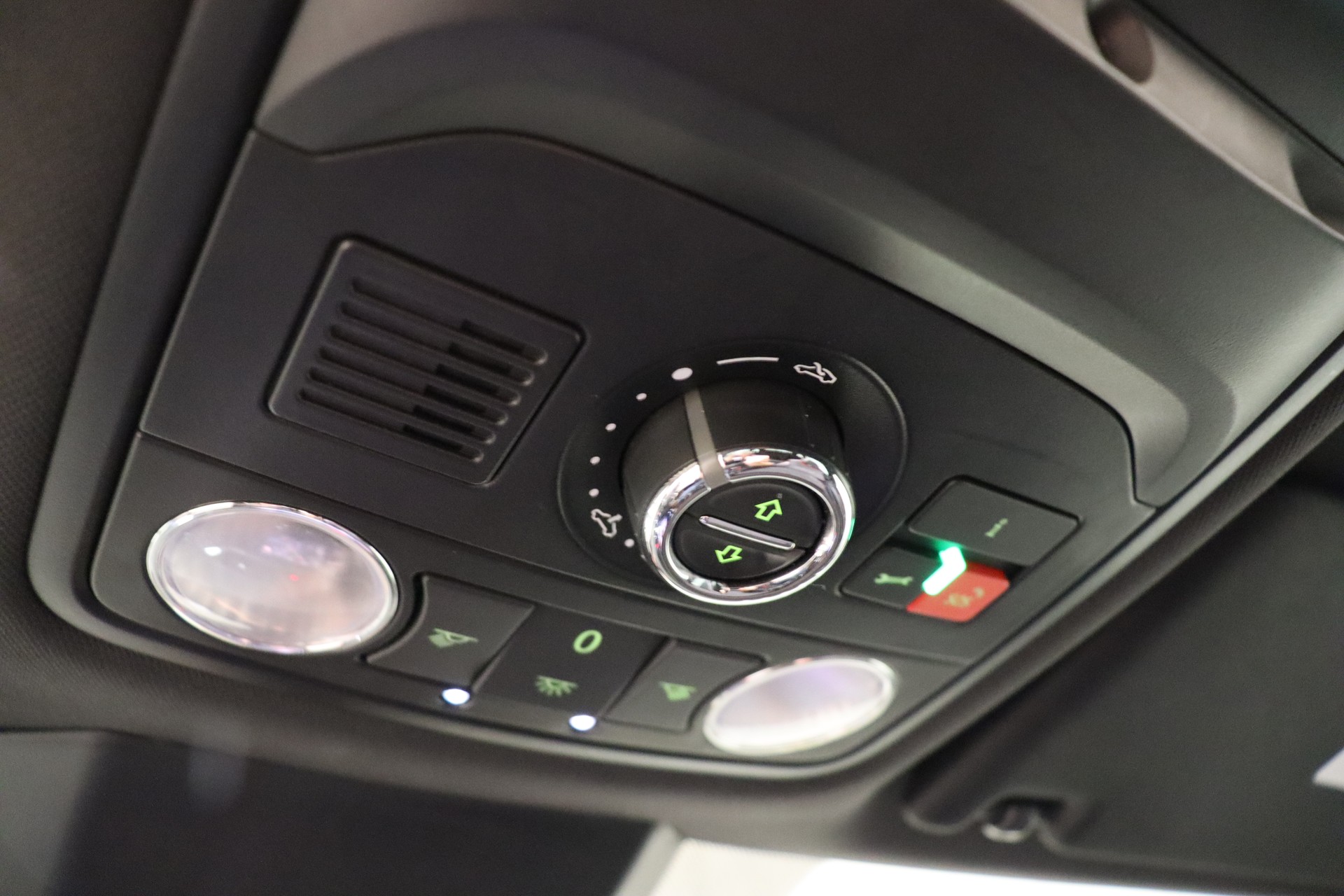 SKODA Octavia Combi 2.0 TSI RS DSG-image-17