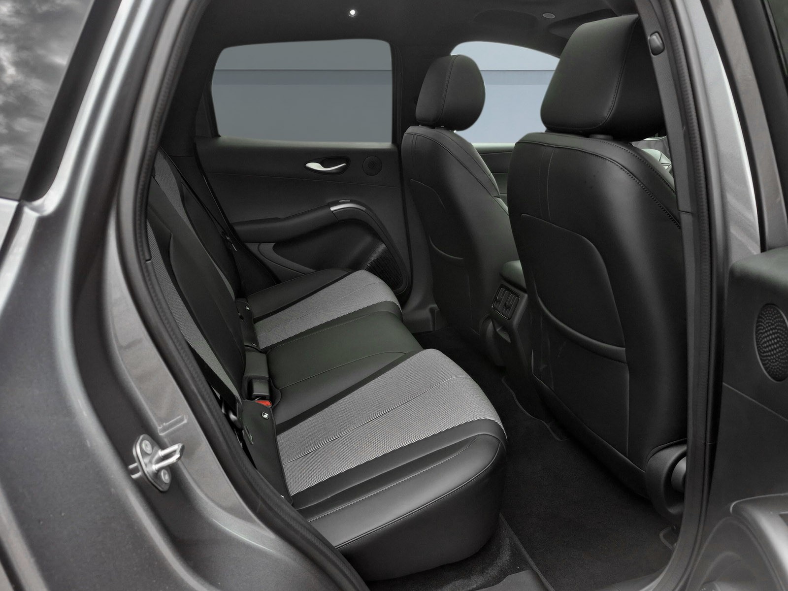 BYD Dolphin G DM-i Comfort-image-13