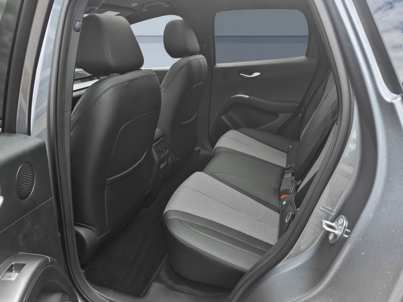 BYD Dolphin G DM-i Comfort-image-14