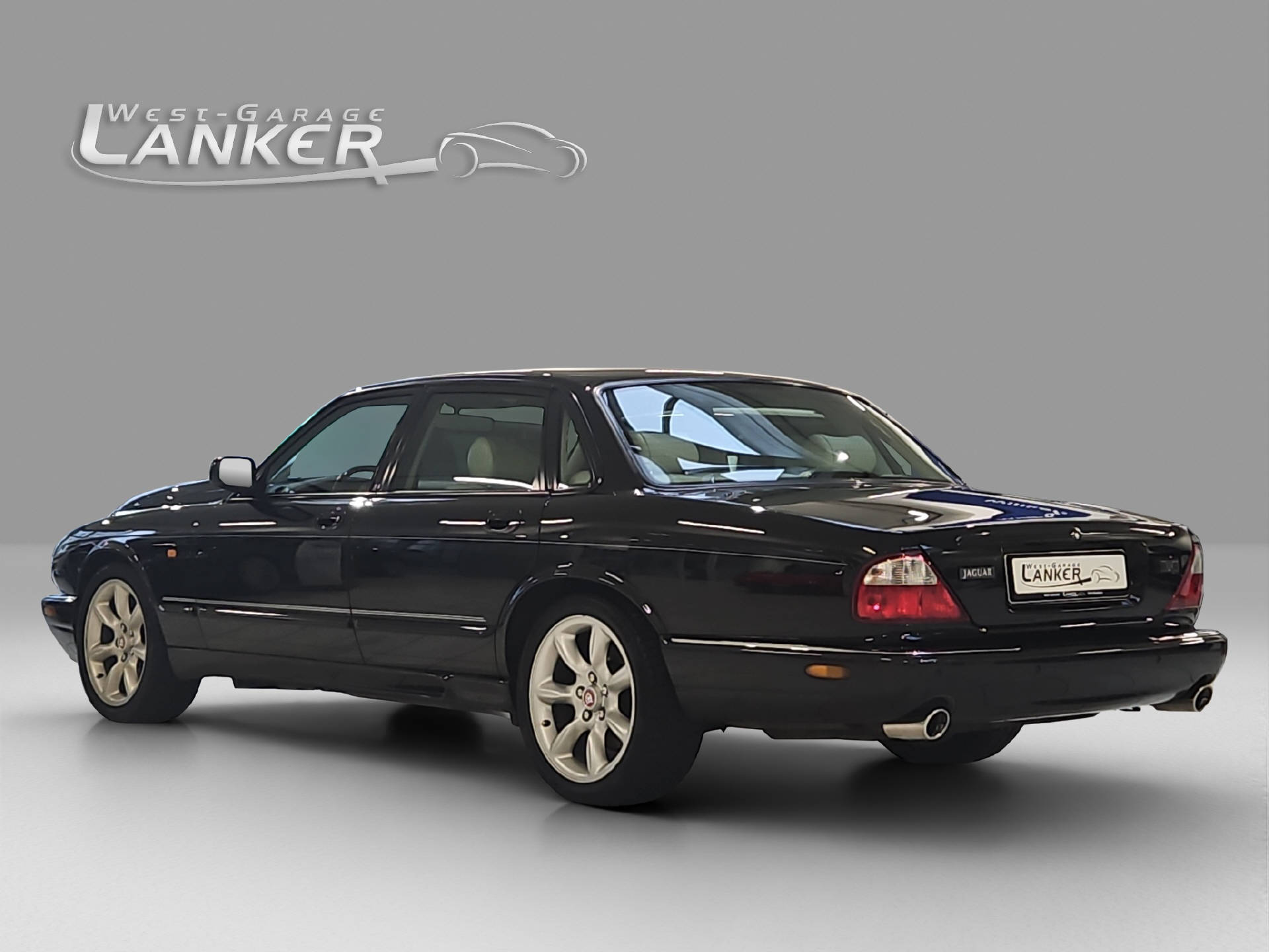 JAGUAR XJR 4.8 V8 S/C-showroom-element-3