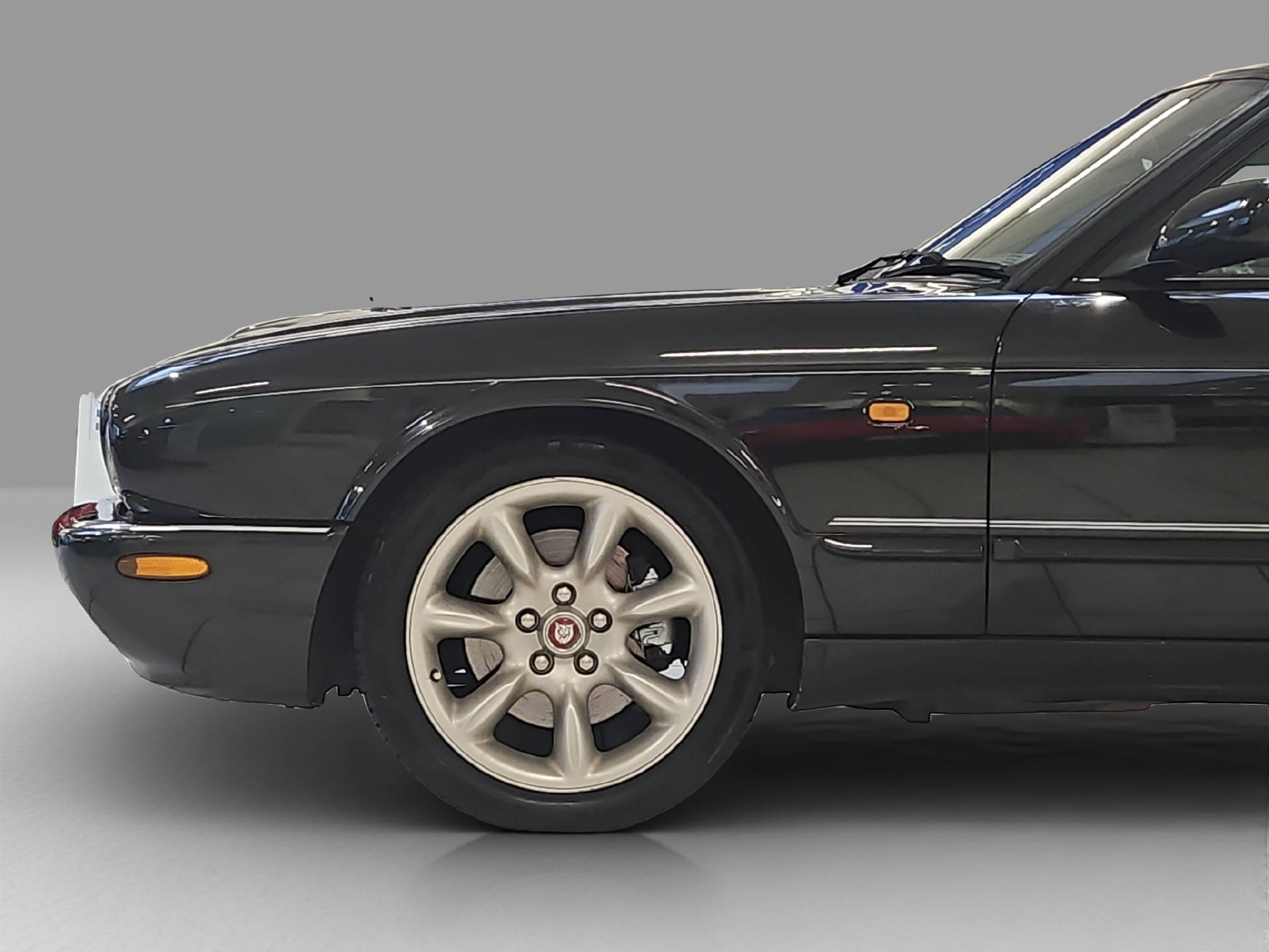 JAGUAR XJR 4.8 V8 S/C-image-4