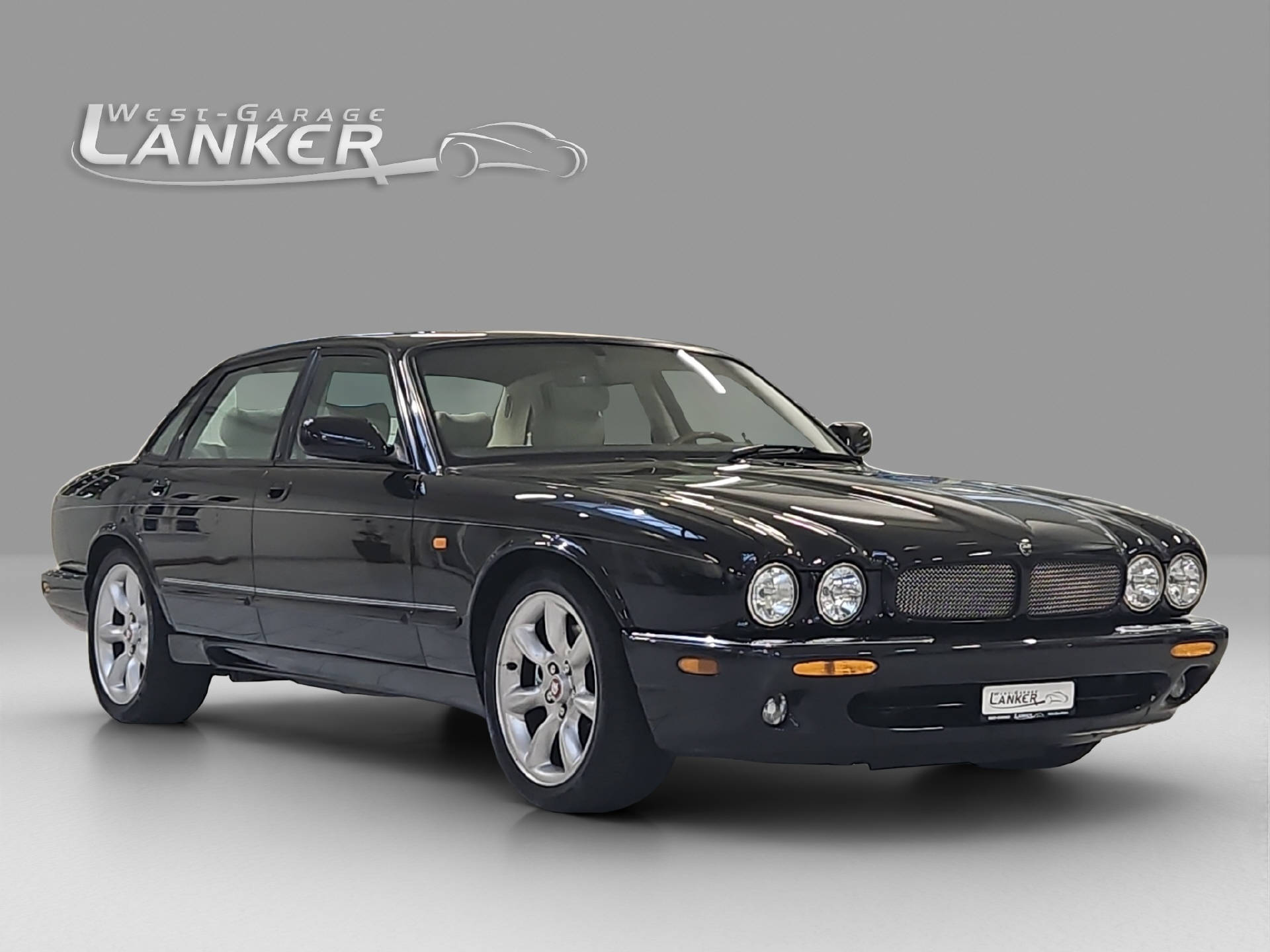 JAGUAR XJR 4.8 V8 S/C-showroom-element-1