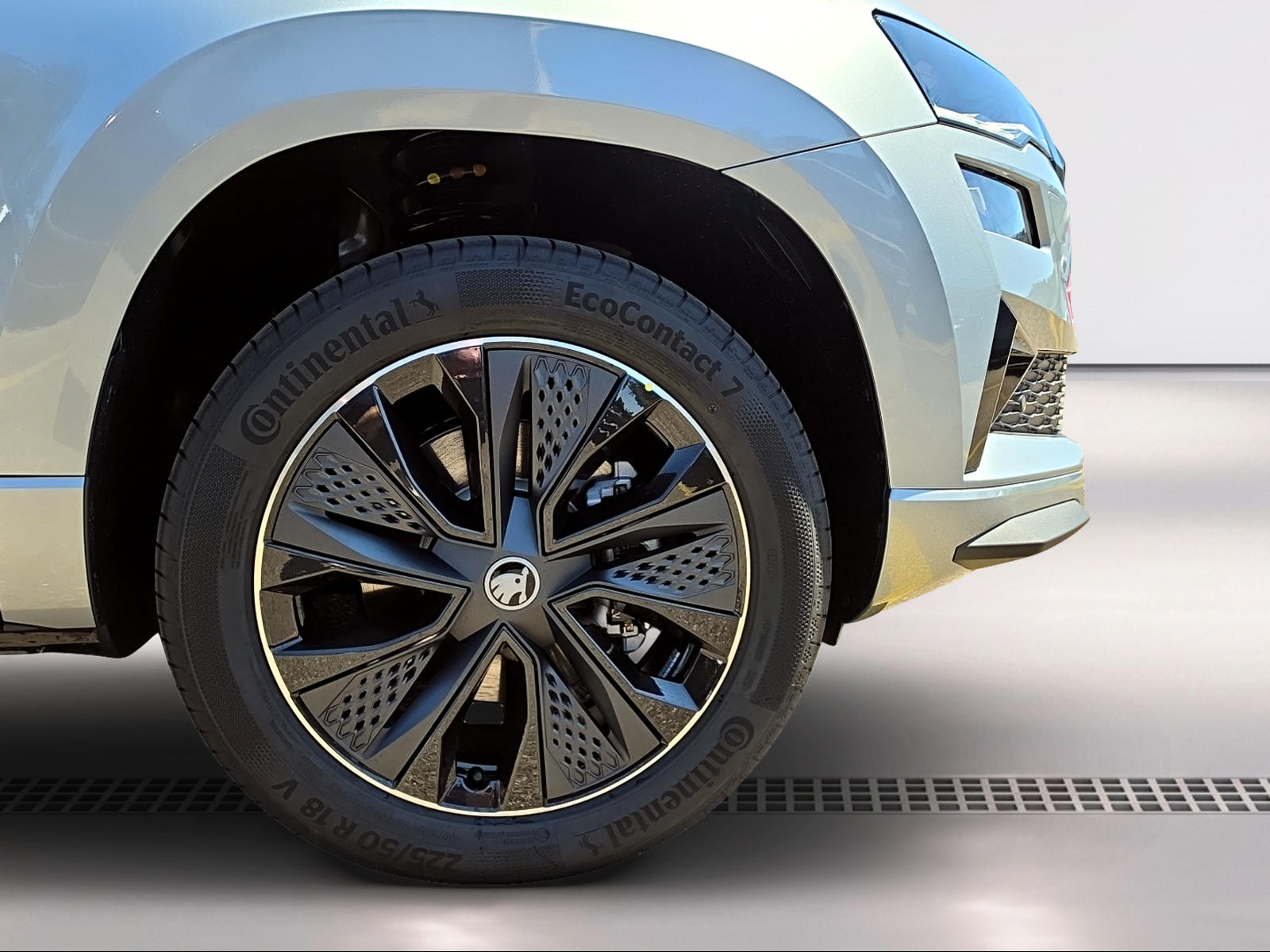 SKODA Karoq 2.0 TSI SportLine 4x4 DSG-image-7