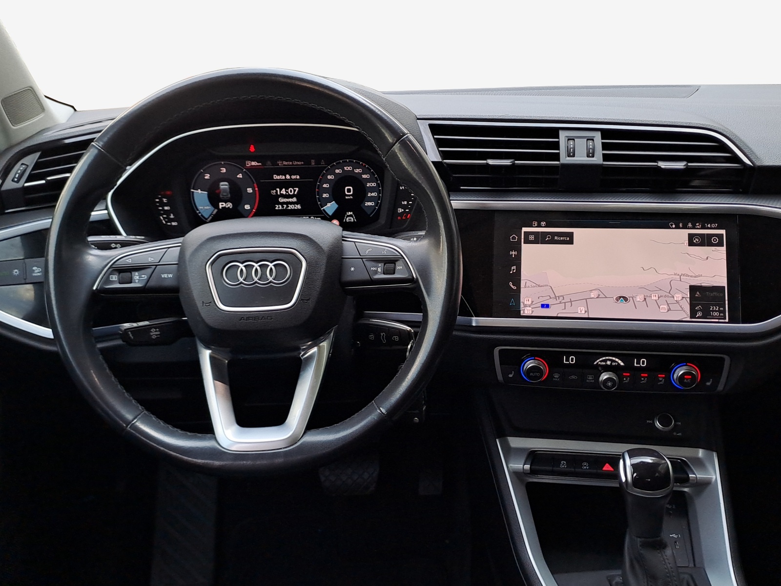 AUDI Q3 35 TDI quattro S-tronic-image-8