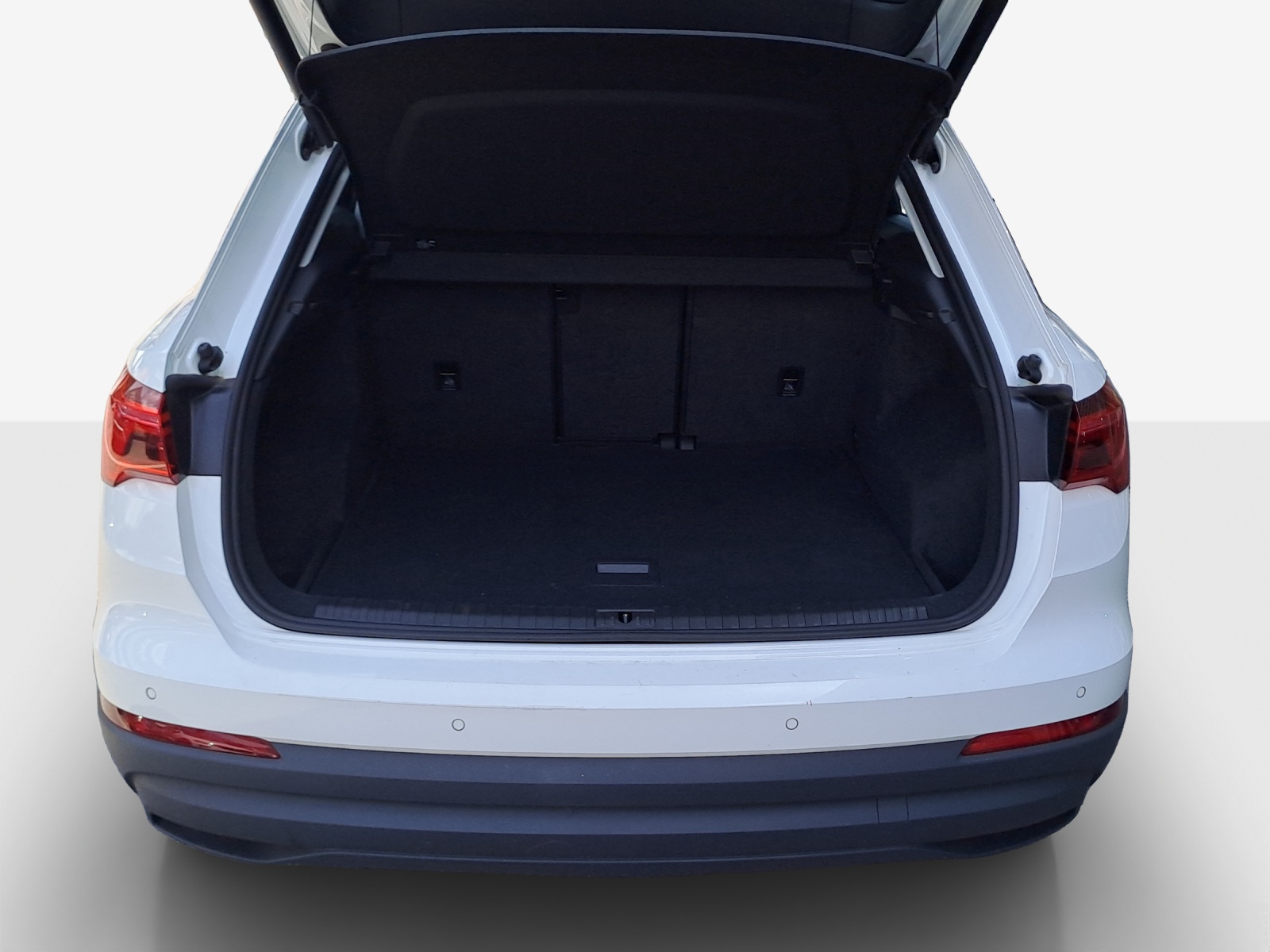 AUDI Q3 35 TDI quattro S-tronic-image-12