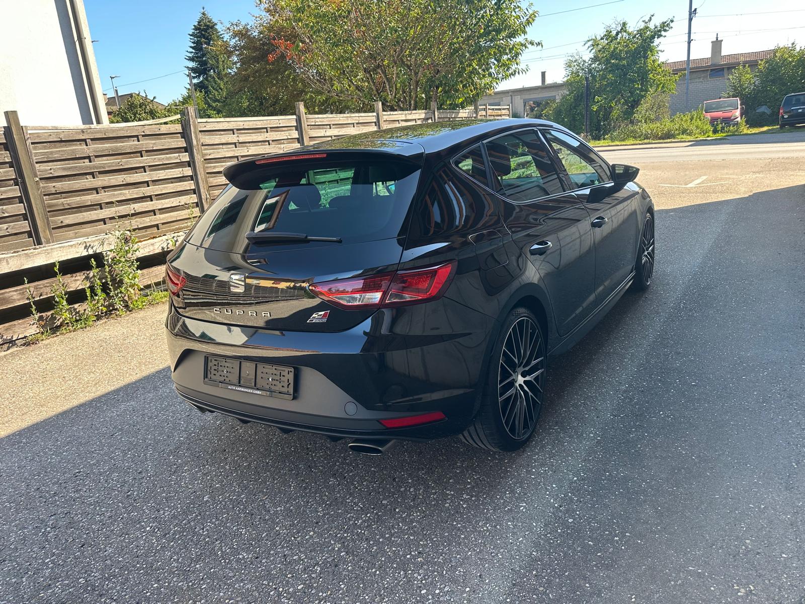 SEAT Leon 2.0 TSI Cupra 280 DSG-image-2