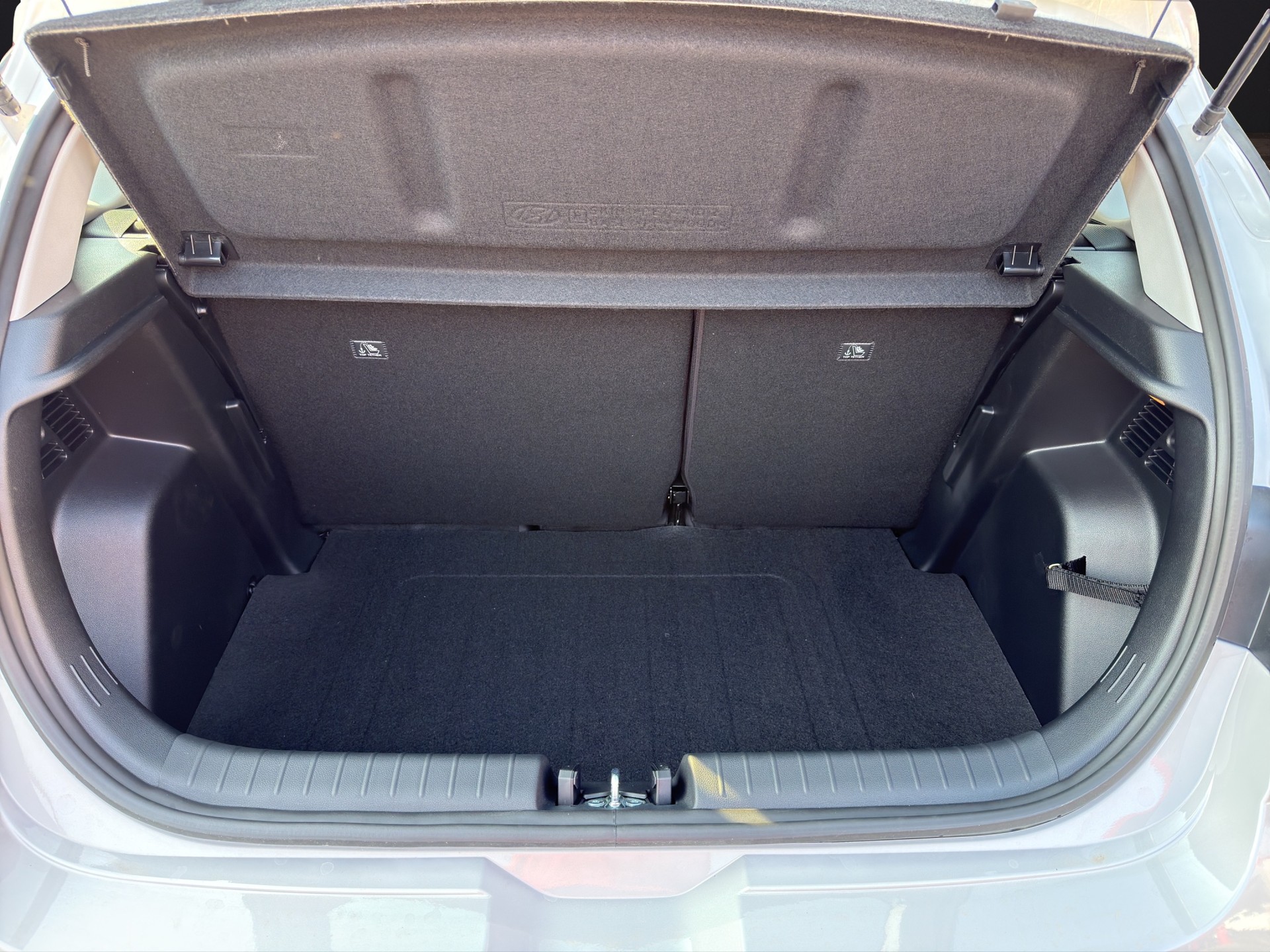 HYUNDAI i20 1.0 T-GDi Origo-image-15