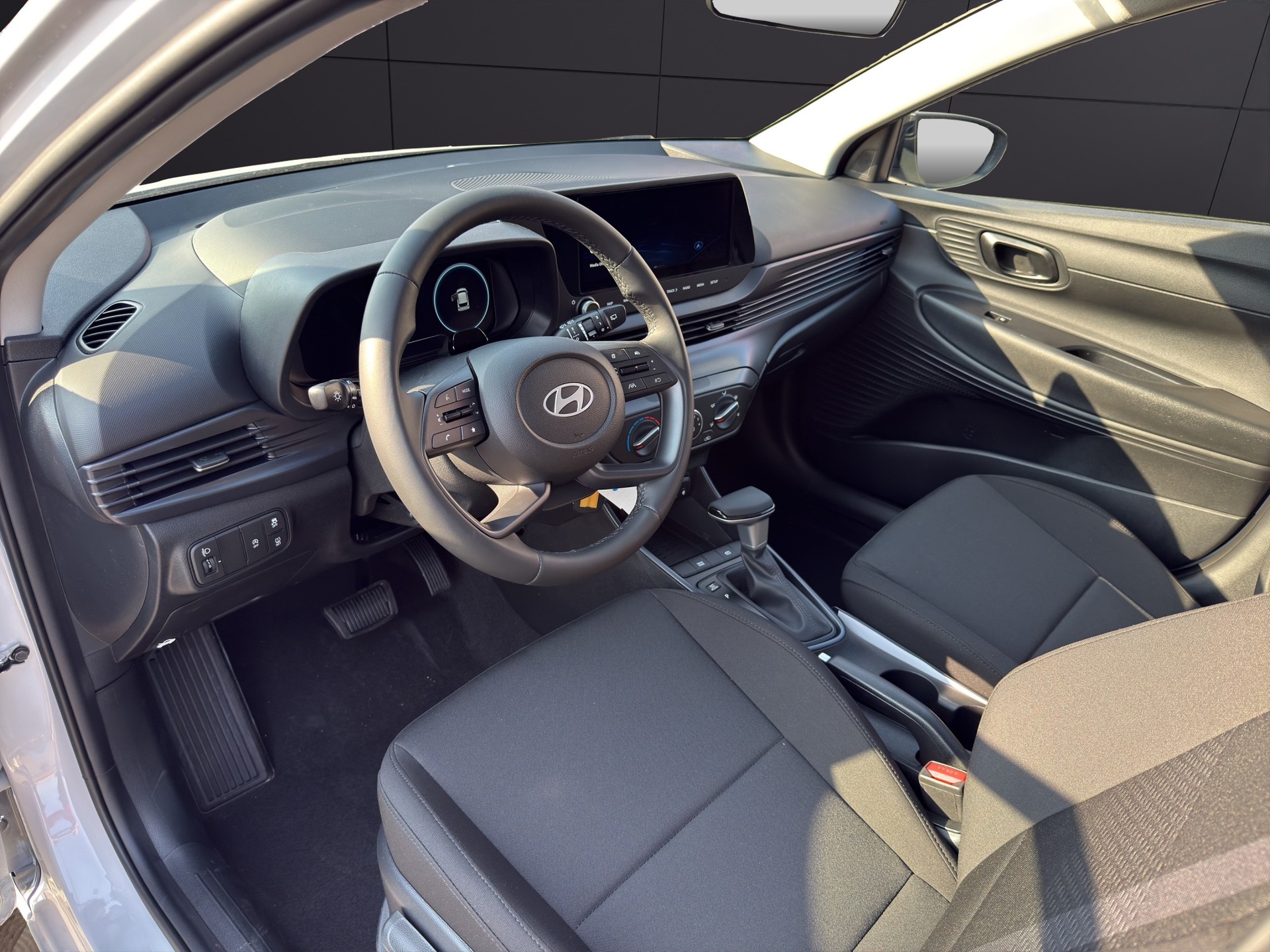 HYUNDAI i20 1.0 T-GDi Origo-image-12