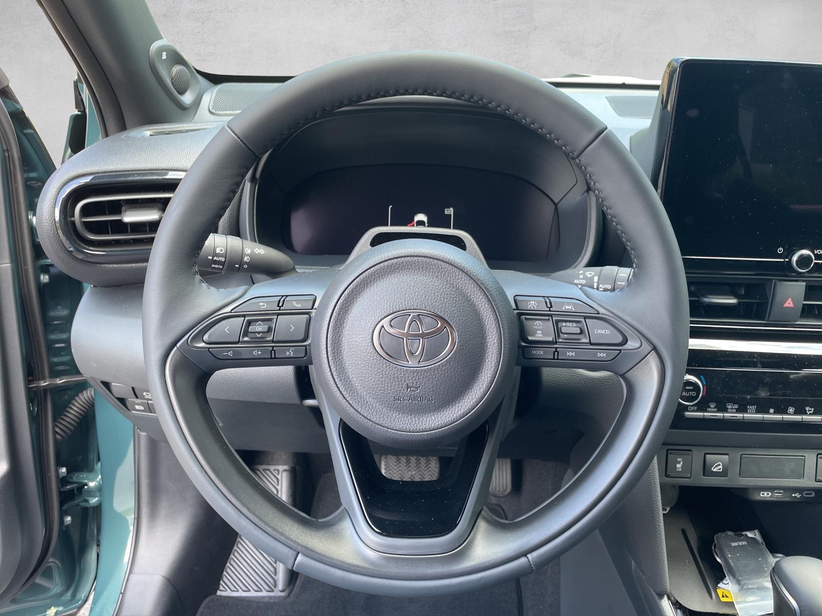 TOYOTA Yaris Cross 1.5 VVT-i HSD Premium AWD-i-image-10