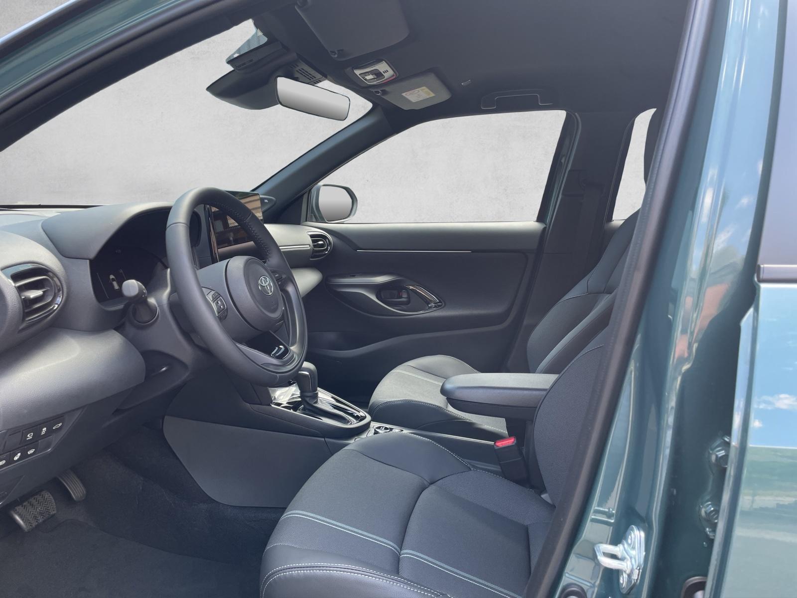 TOYOTA Yaris Cross 1.5 VVT-i HSD Premium AWD-i-image-9