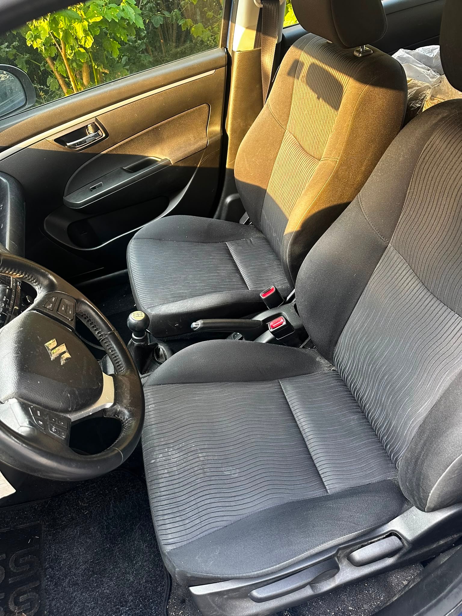 SUZUKI Swift 1.2i 16V GL 4x4-image-6
