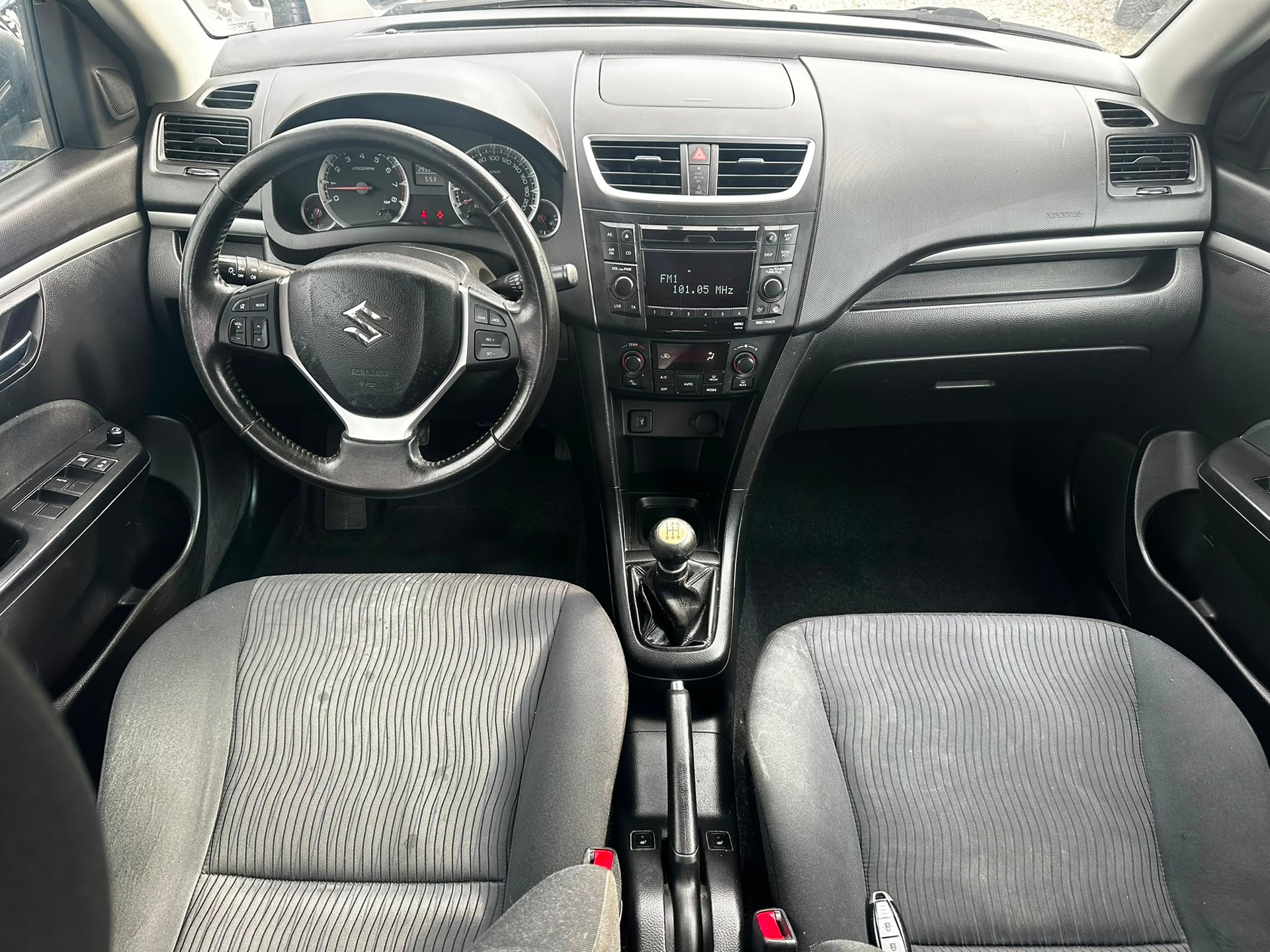 SUZUKI Swift 1.2i 16V GL 4x4-image-5