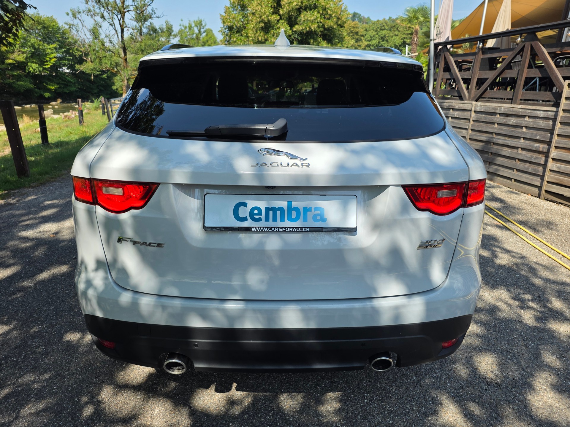 JAGUAR F-Pace 3.0 TD R-Sport AWD Automatik ☆☆☆ Inklusive frischer MFK ☆☆☆ AHK: 2'400kg ☆☆☆ Sommer- und Winterräder ☆☆☆-image-7
