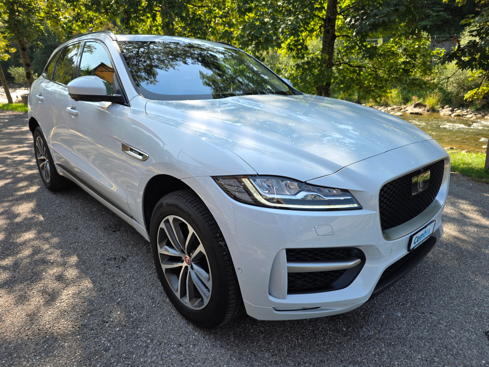 JAGUAR F-Pace 3.0 TD R-Sport AWD Automatik ☆☆☆ Inklusive frischer MFK ☆☆☆ AHK: 2'400kg ☆☆☆ Sommer- und Winterräder ☆☆☆-image-0