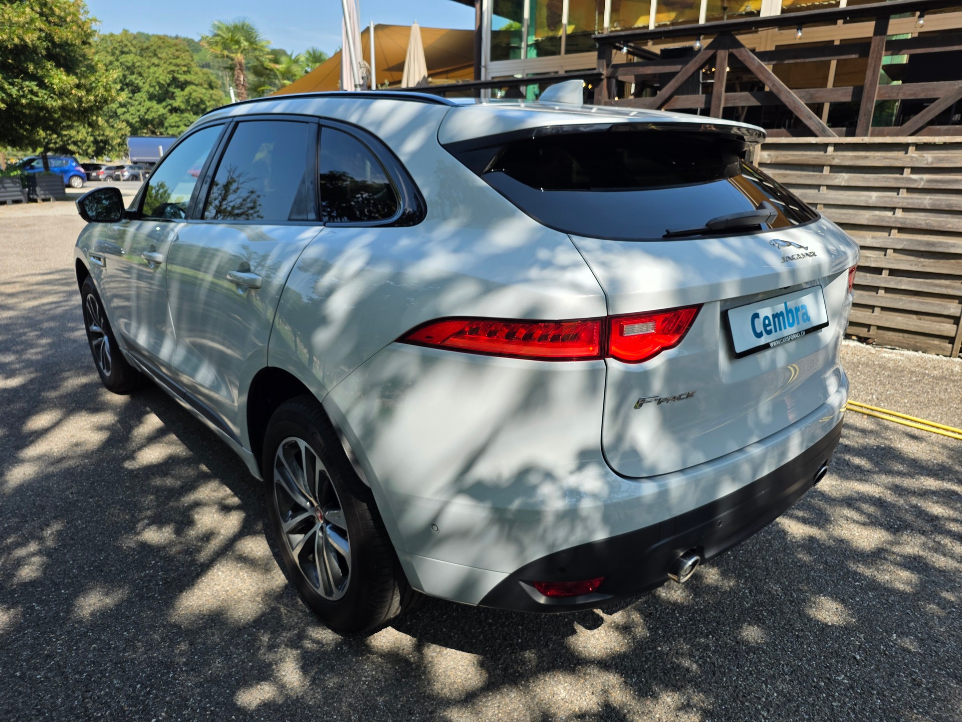 JAGUAR F-Pace 3.0 TD R-Sport AWD Automatik ☆☆☆ Inklusive frischer MFK ☆☆☆ AHK: 2'400kg ☆☆☆ Sommer- und Winterräder ☆☆☆-image-5